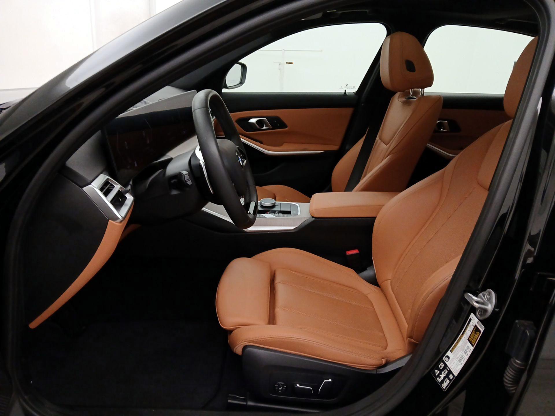 Thumbnail: 2025 BMW 3 Series - 11