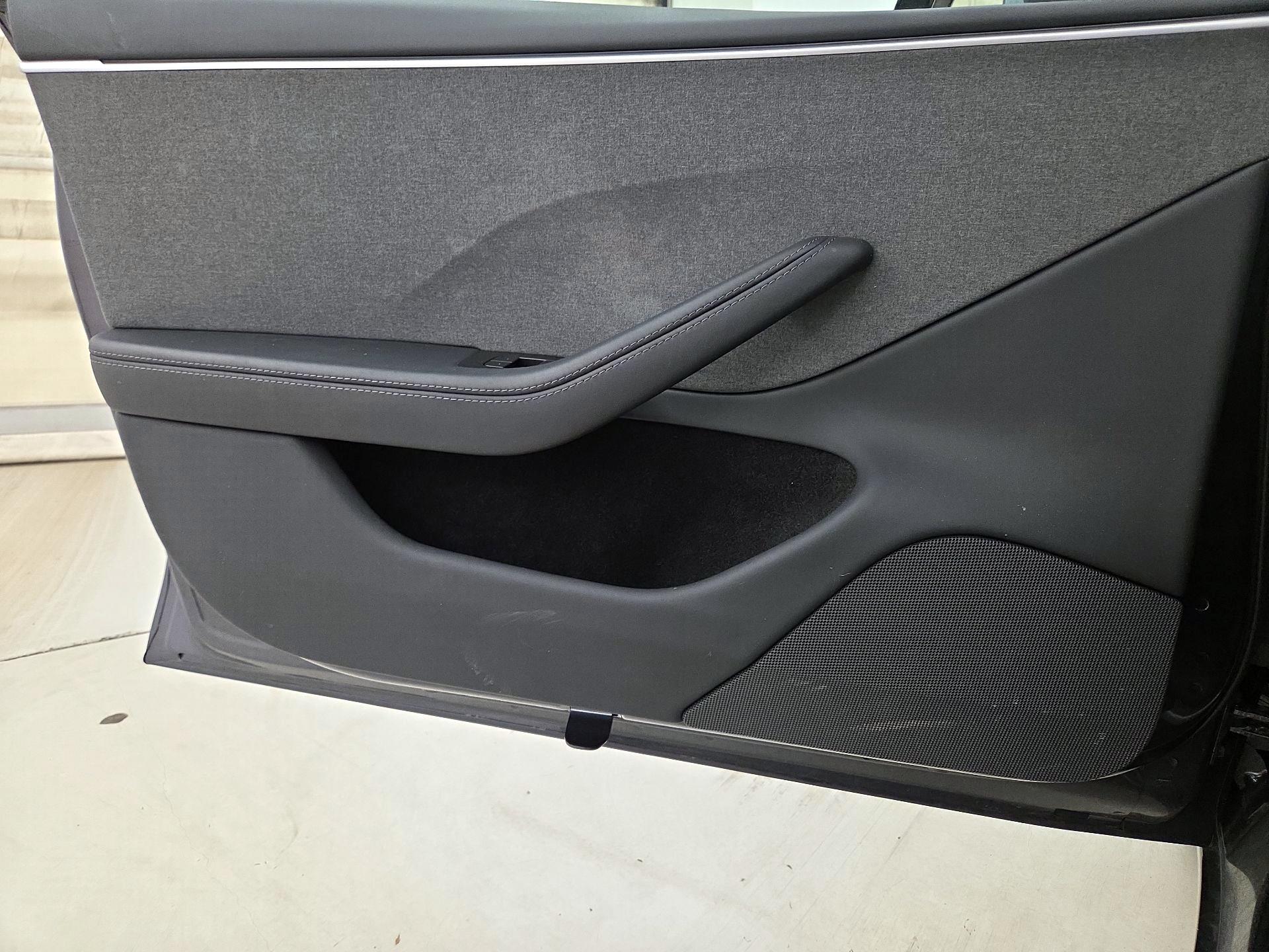 Thumbnail: 2025 Tesla Model 3 - 12