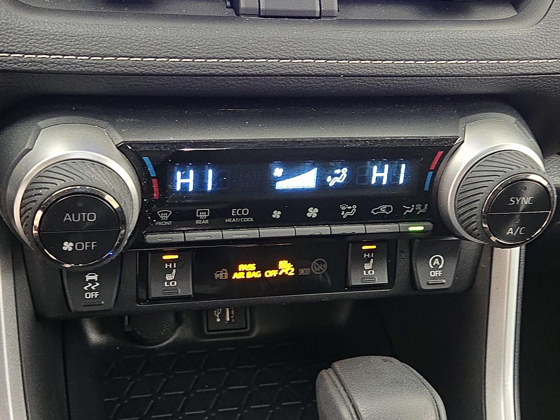 Thumbnail: 2025 Toyota RAV4 - 16