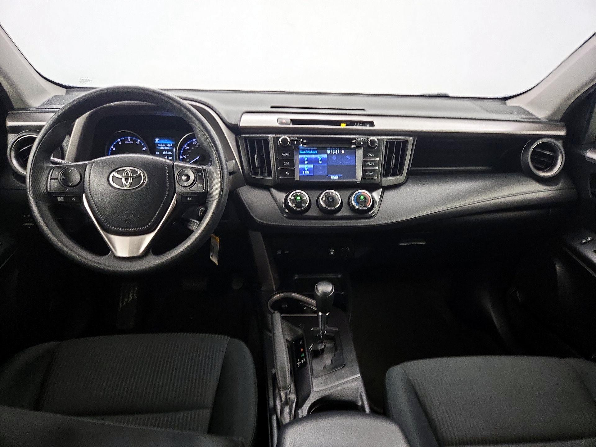 Thumbnail: 2017 Toyota RAV4 - 9