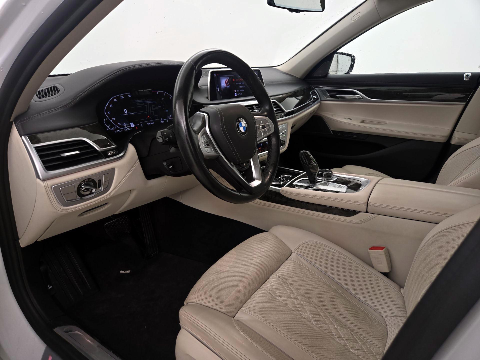 Thumbnail: 2021 BMW 7 Series - 11