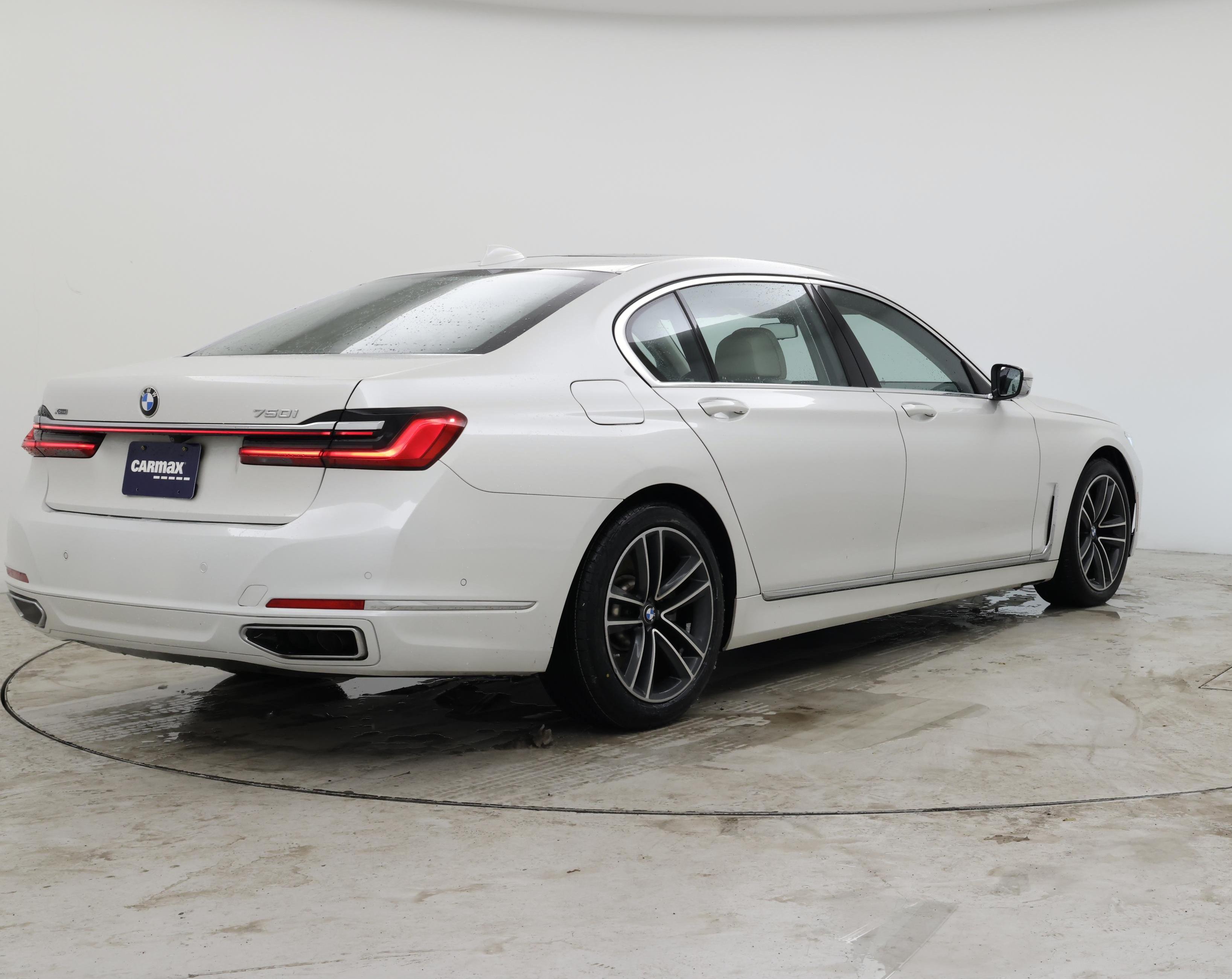 Thumbnail: 2021 BMW 7 Series - 8