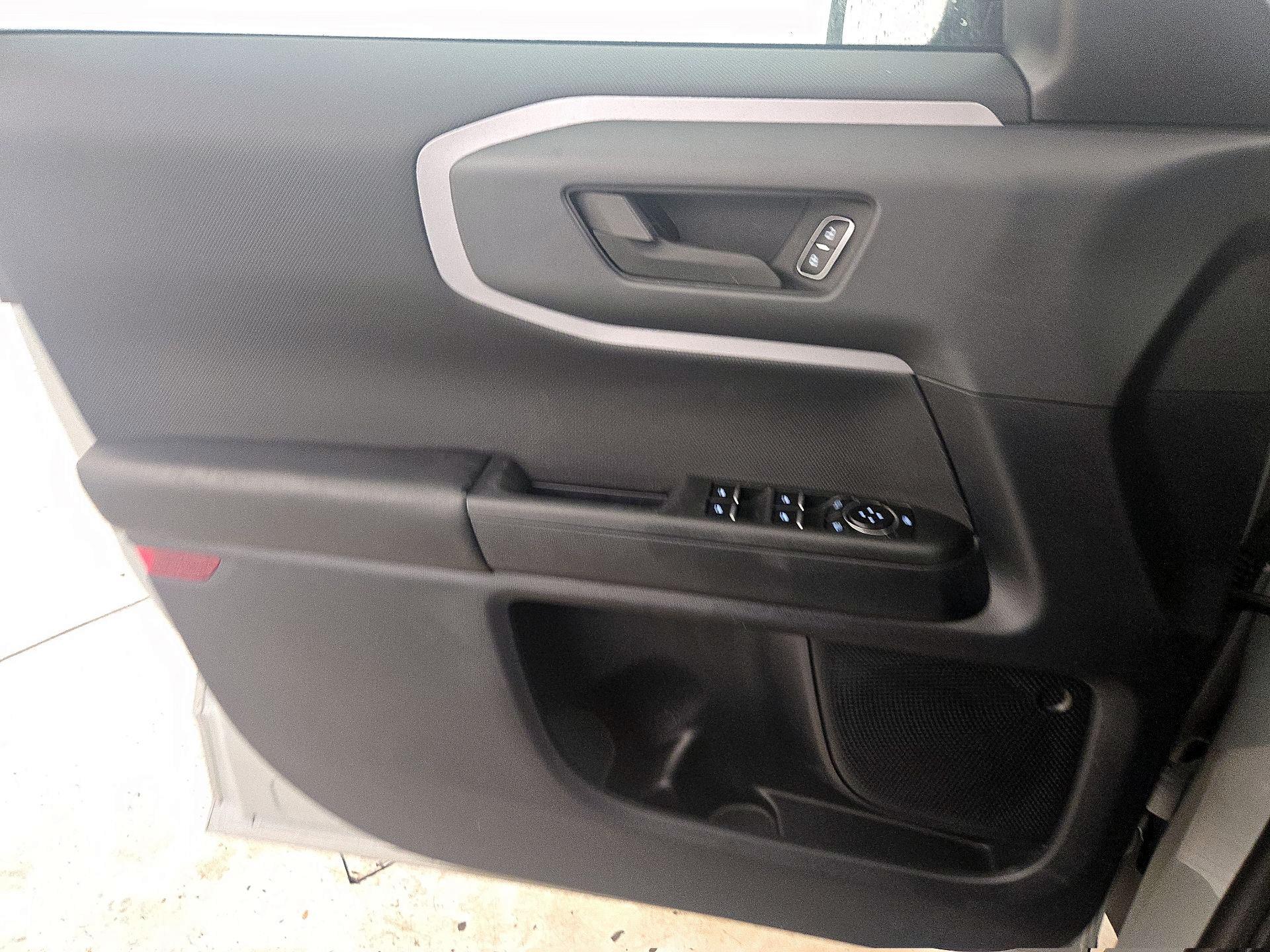 Thumbnail: 2022 Ford Bronco Sport - 12