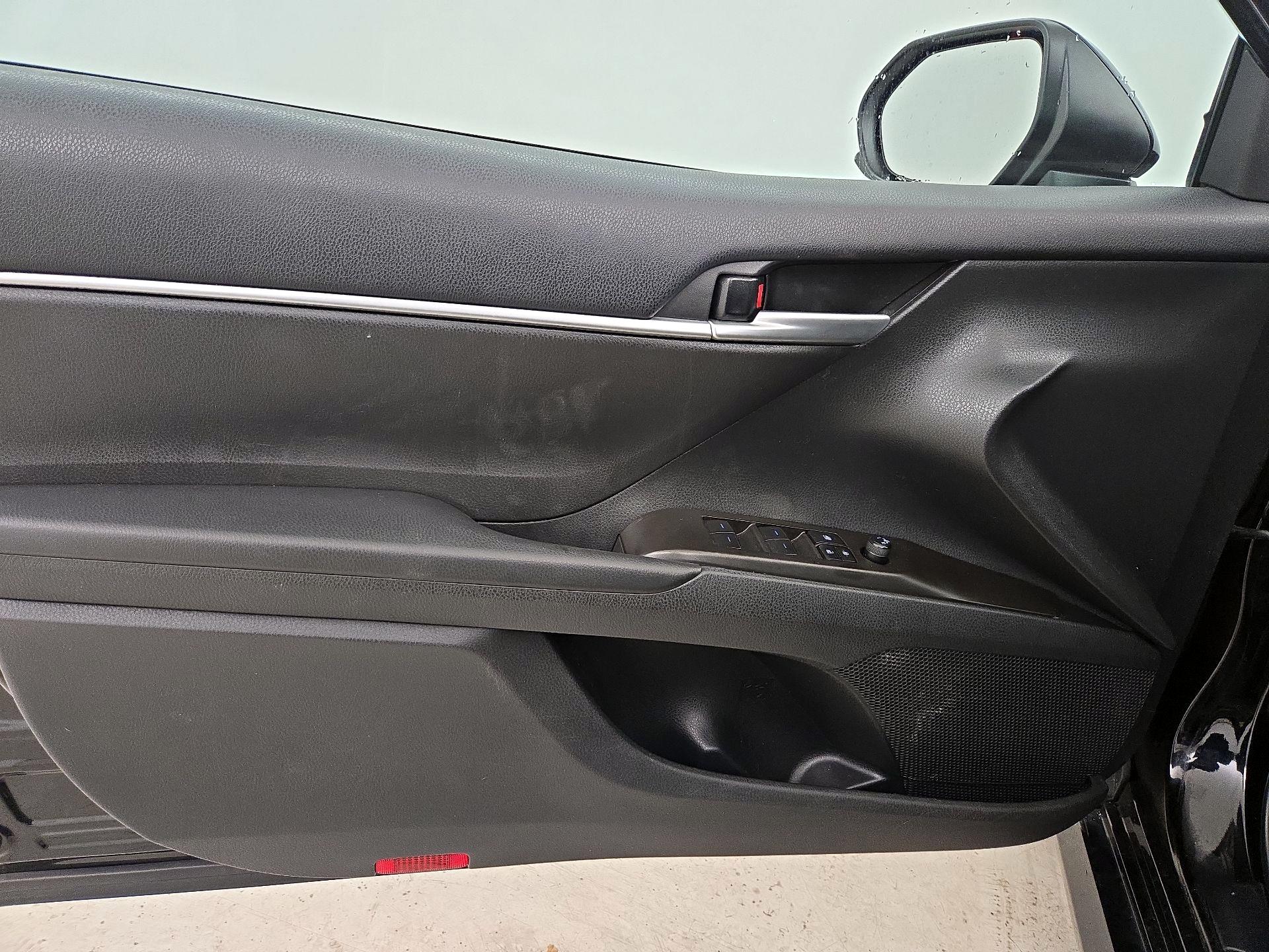 Thumbnail: 2023 Toyota Camry - 12