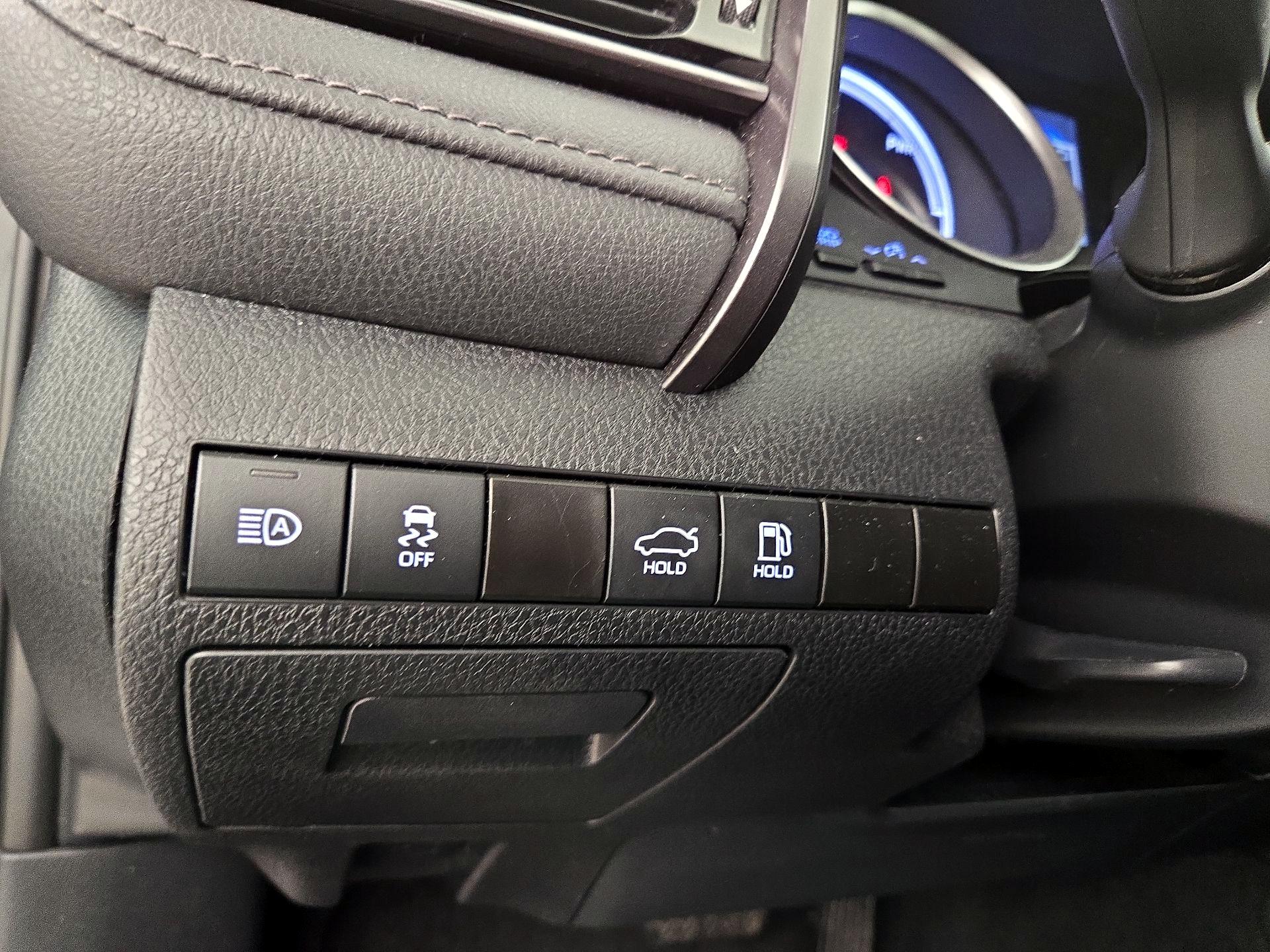 Thumbnail: 2023 Toyota Camry - 13