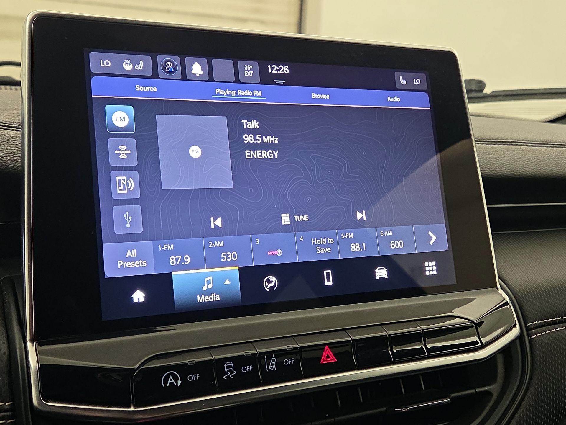 Thumbnail: 2023 Jeep Compass - 15