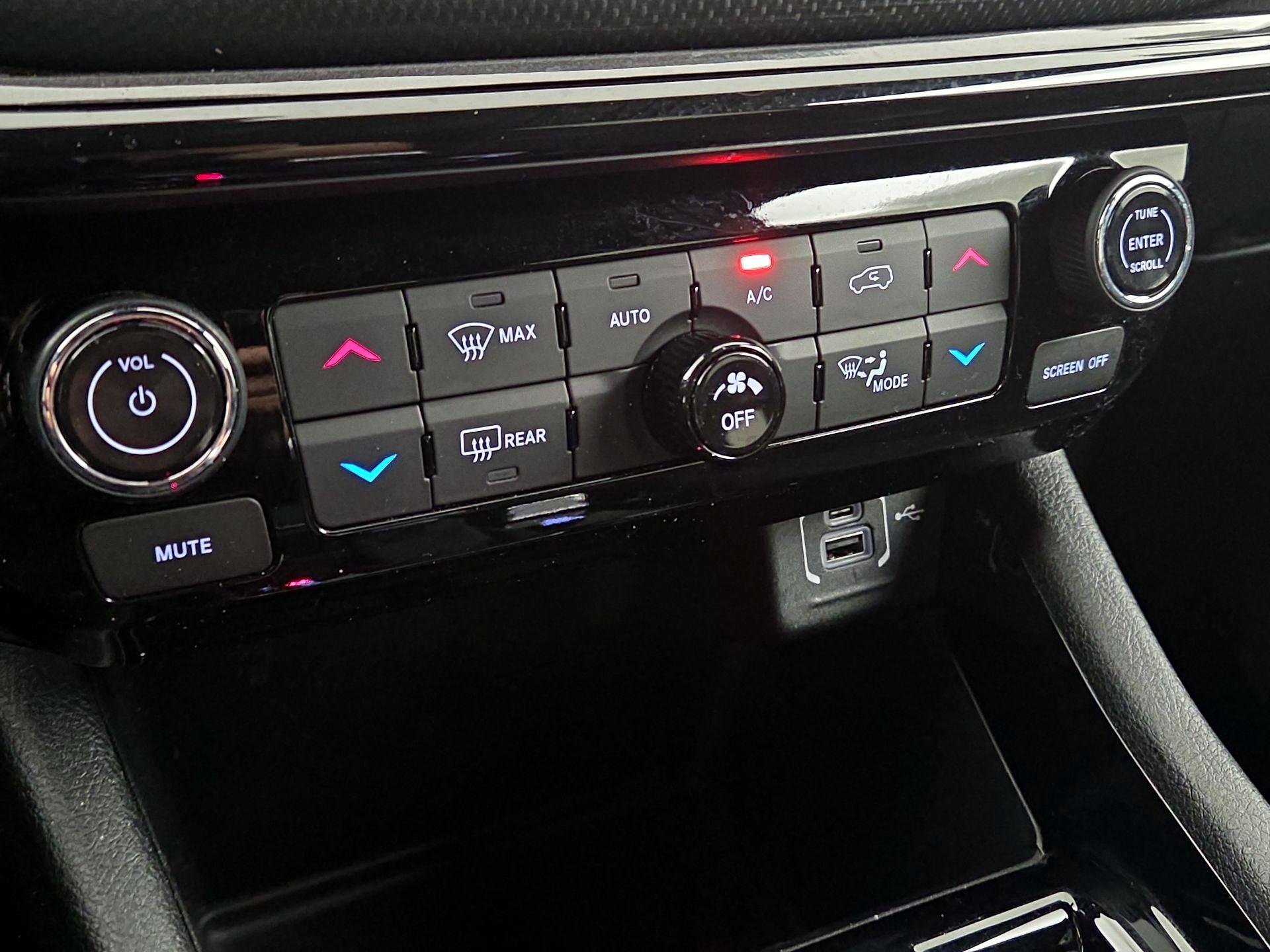 Thumbnail: 2023 Jeep Compass - 16