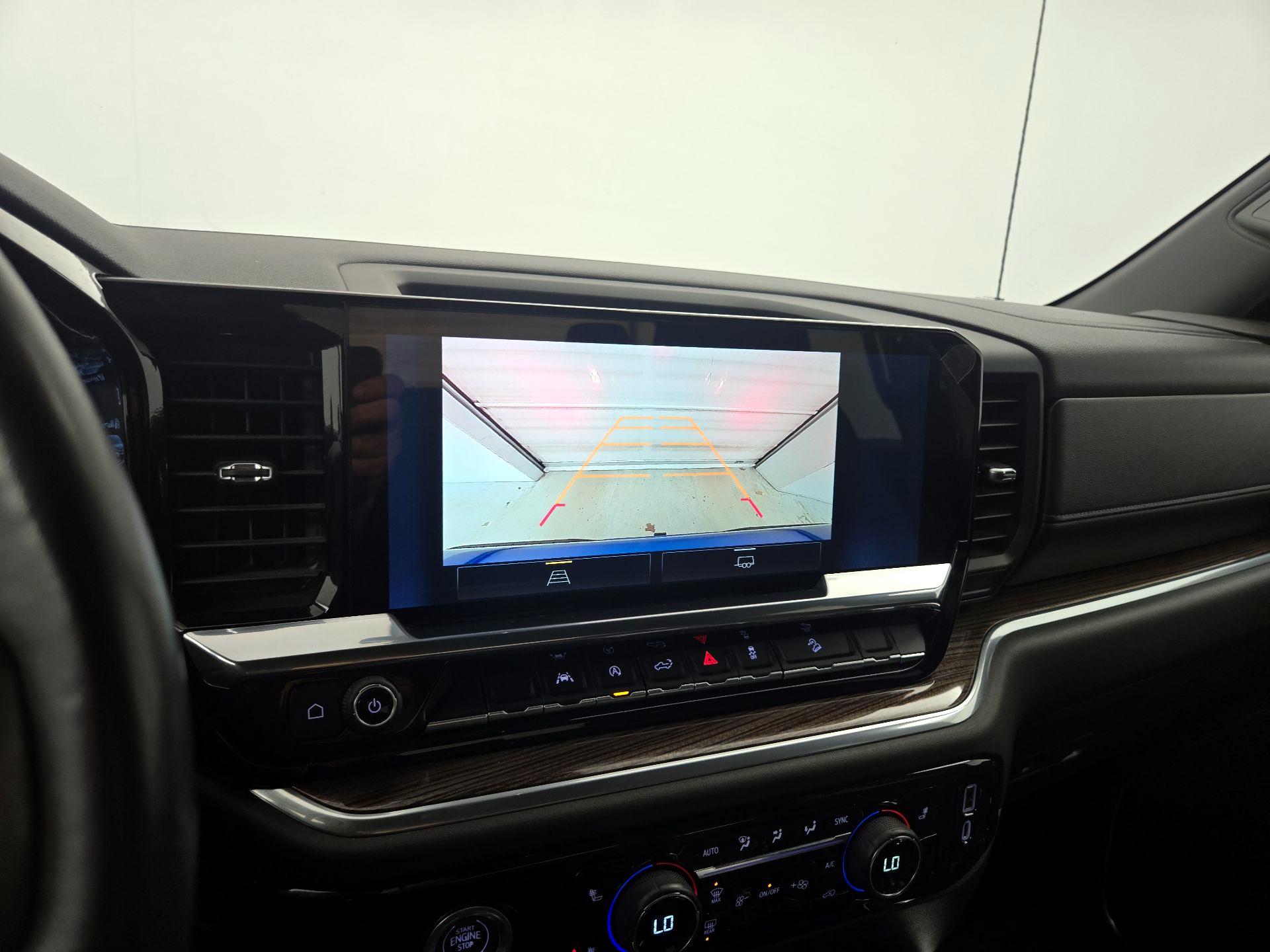 Thumbnail: 2022 Chevrolet Silverado 1500 - 14