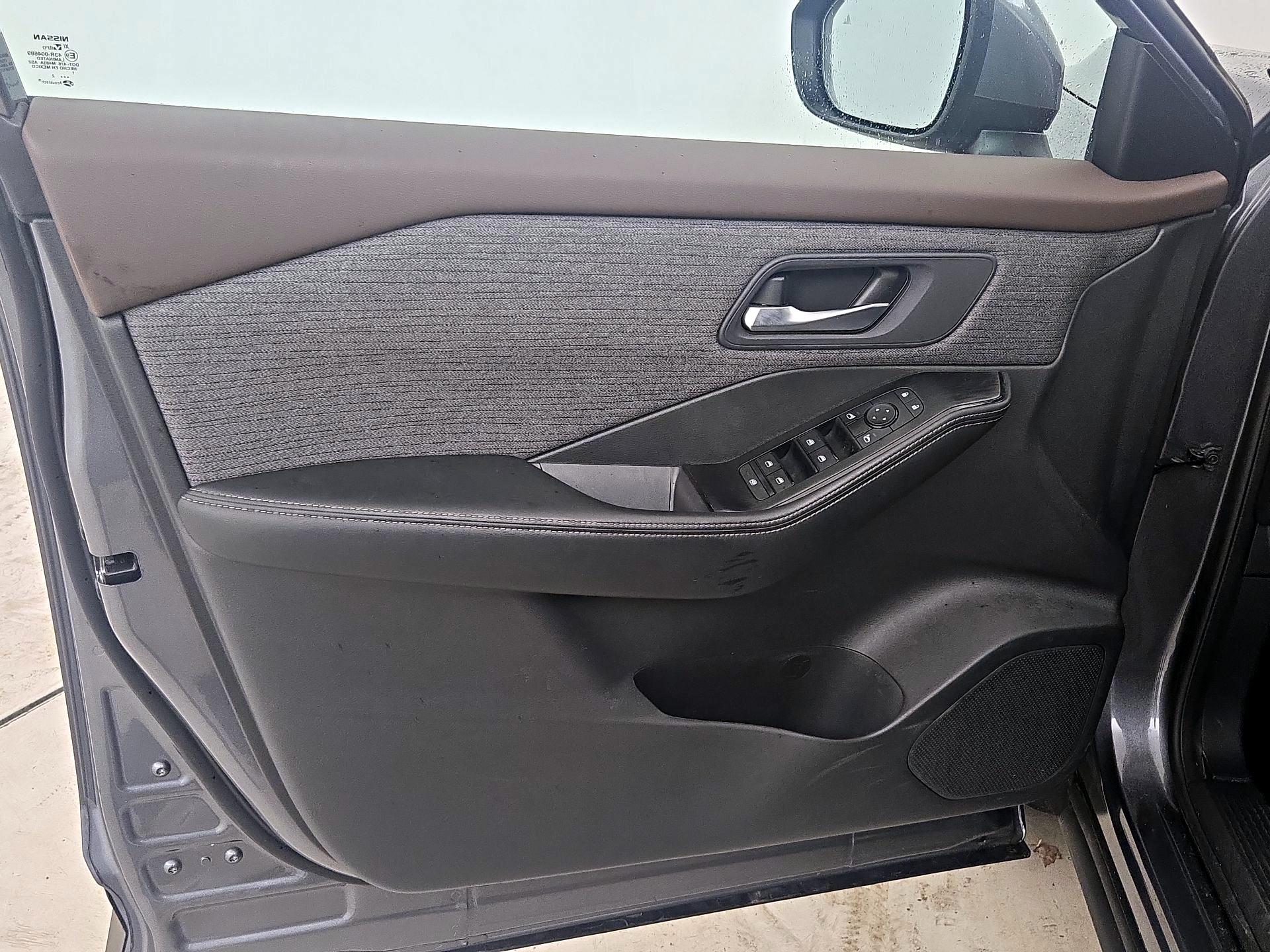 Thumbnail: 2022 Nissan Rogue - 12