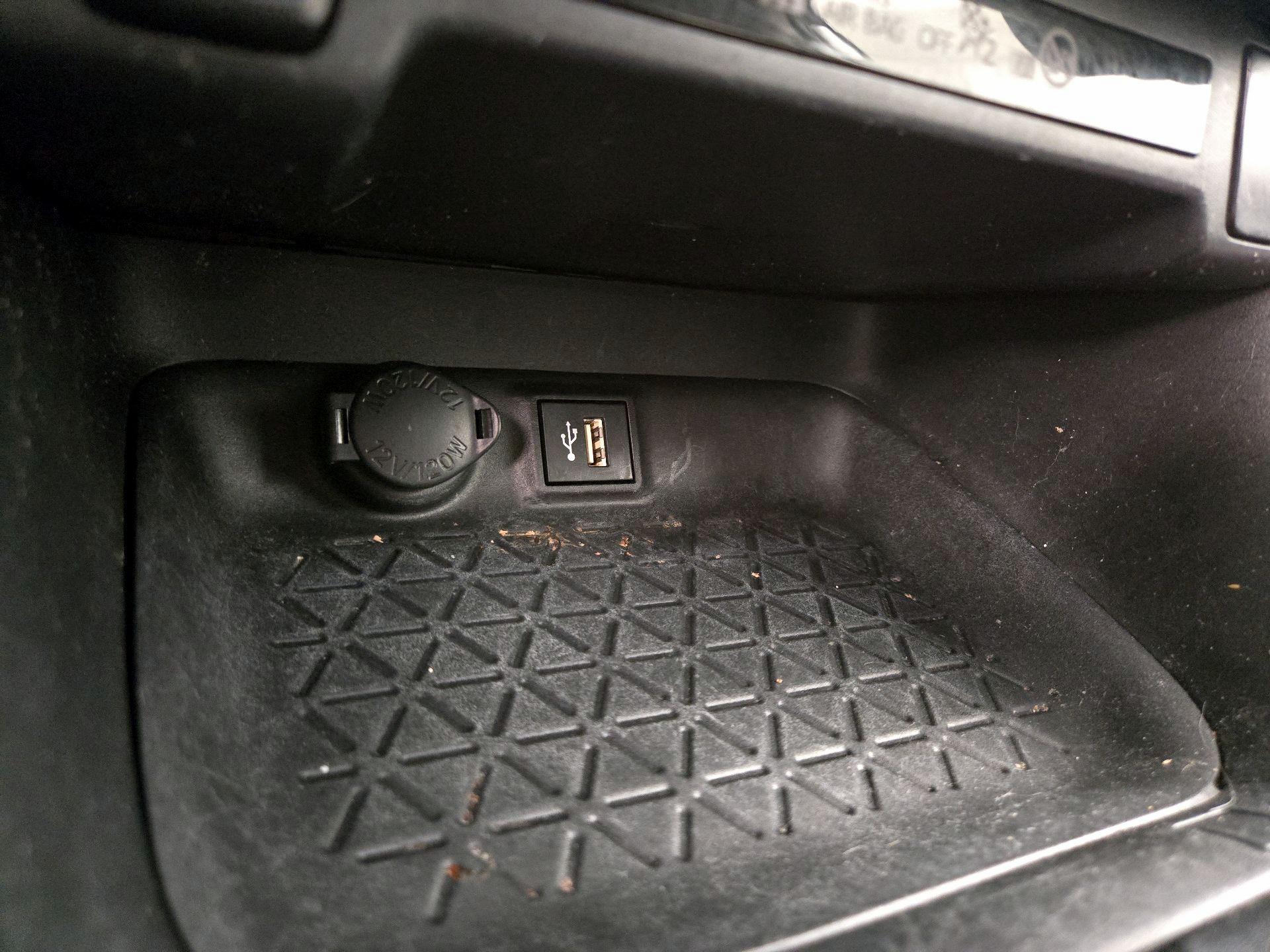 Thumbnail: 2023 Toyota RAV4 - 18