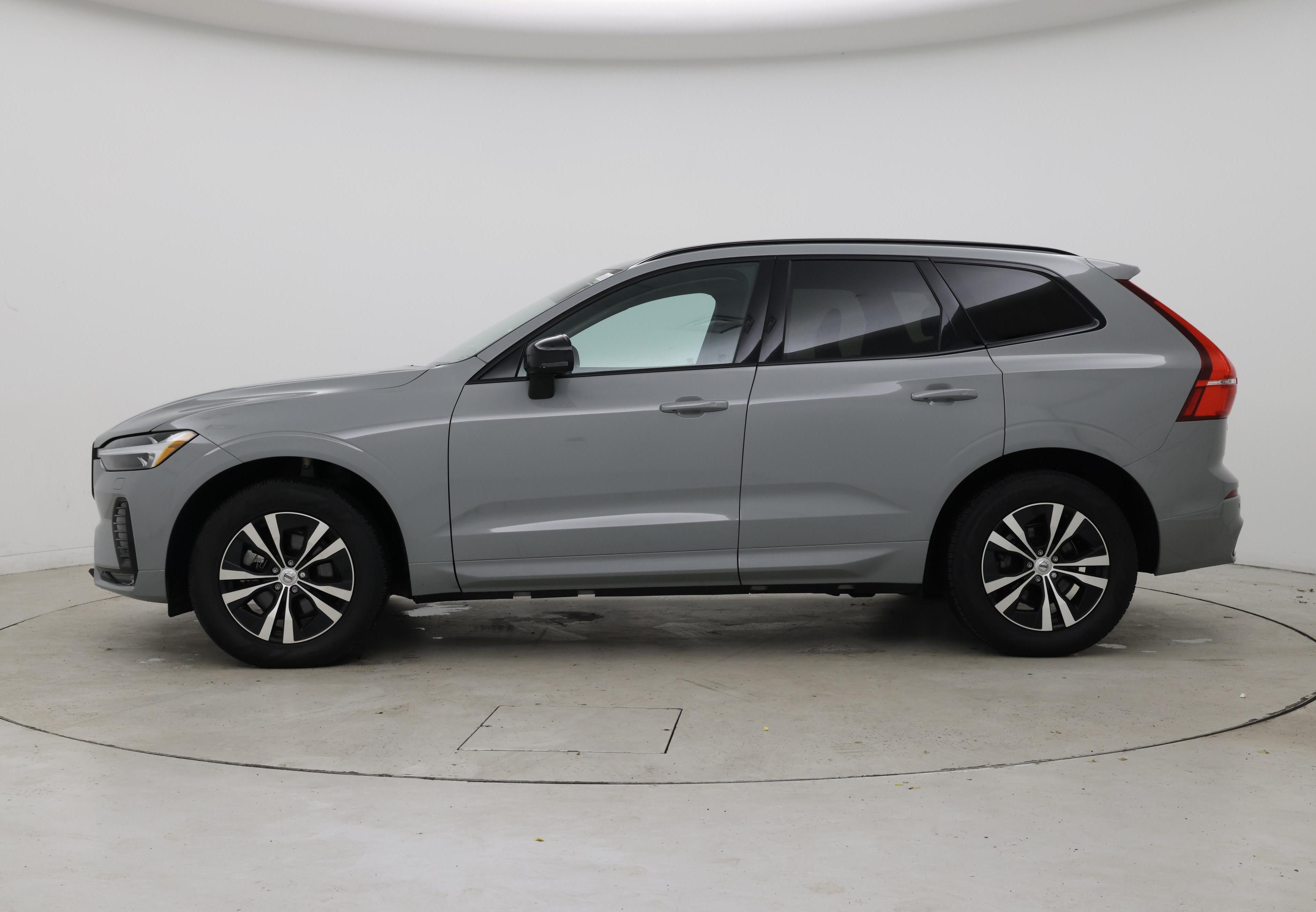 Thumbnail: 2024 Volvo XC60 - 3