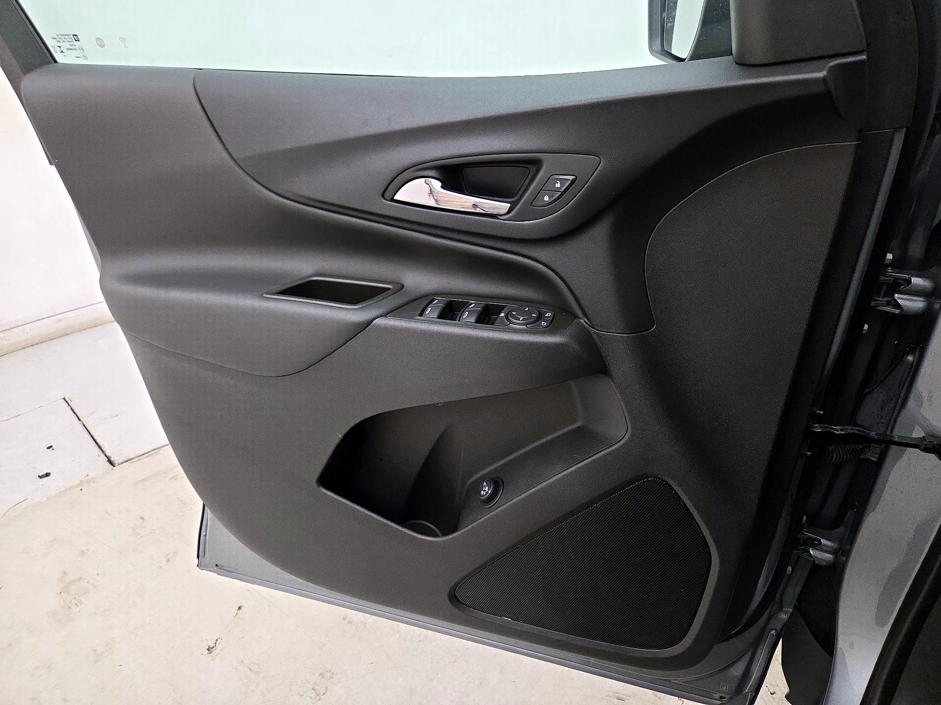 Thumbnail: 2023 Chevrolet Equinox - 12