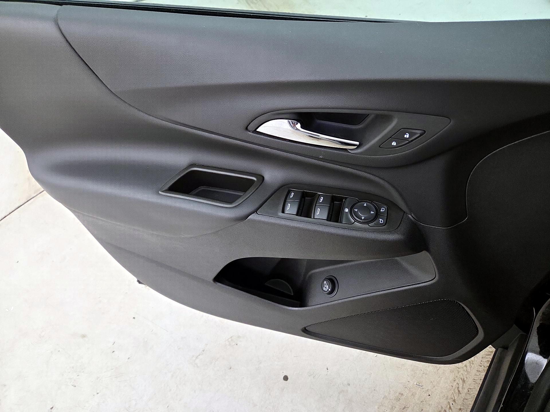 Thumbnail: 2023 Chevrolet Equinox - 12