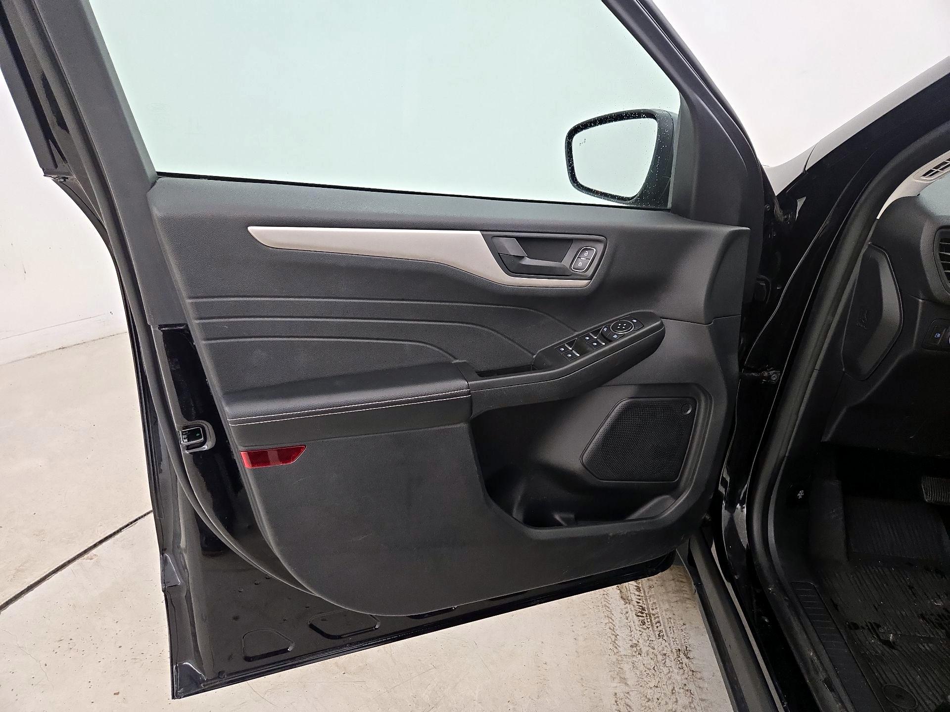 Thumbnail: 2022 Ford Escape - 12