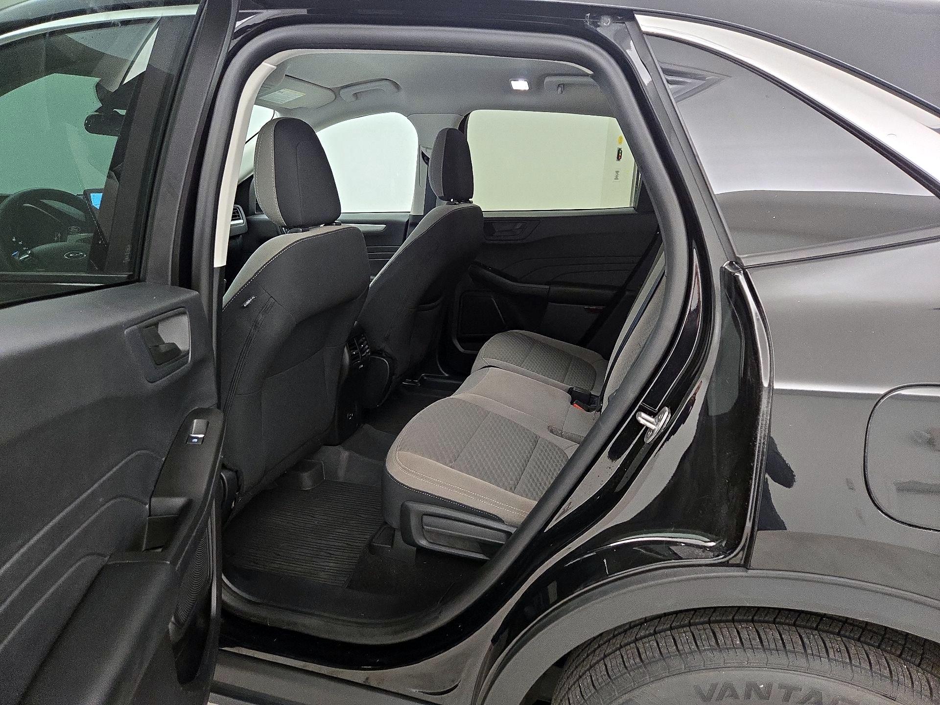 Thumbnail: 2022 Ford Escape - 20