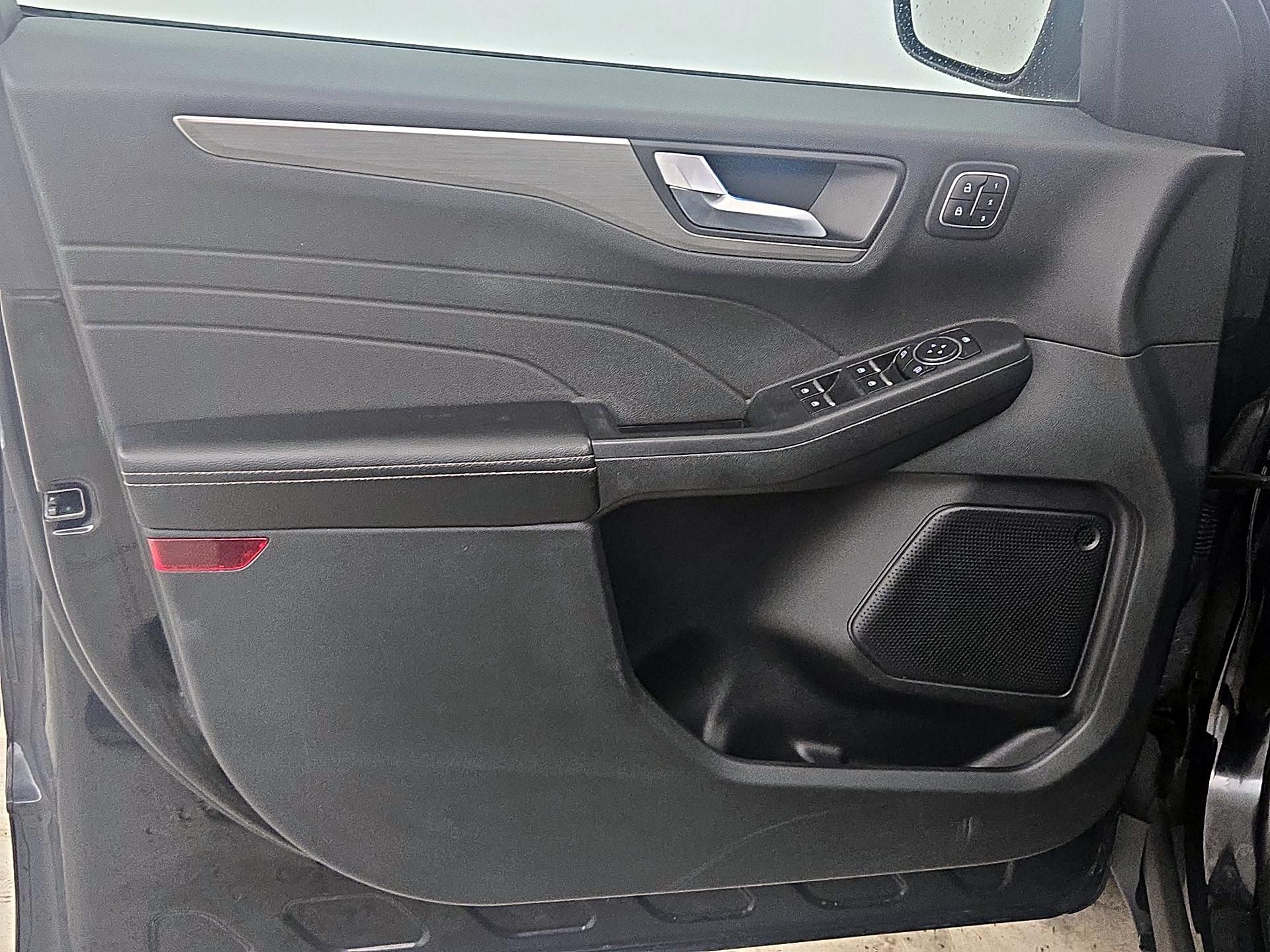 Thumbnail: 2022 Ford Escape - 12