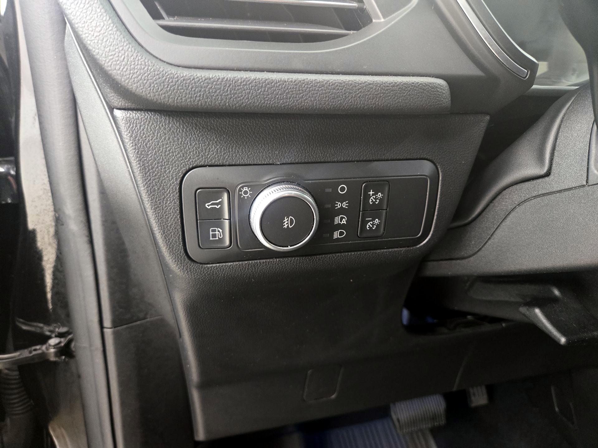 Thumbnail: 2022 Ford Escape - 13