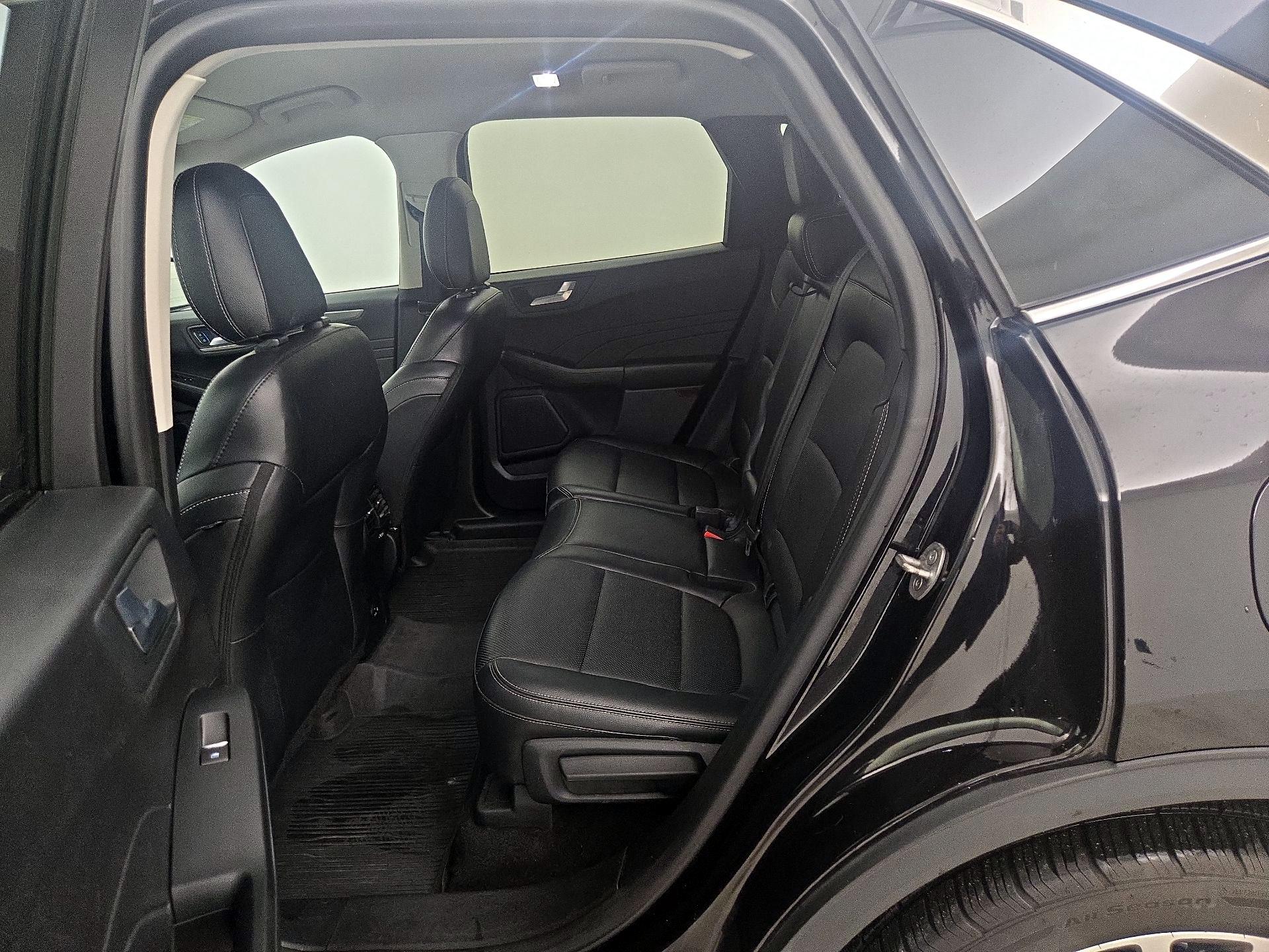 Thumbnail: 2022 Ford Escape - 20