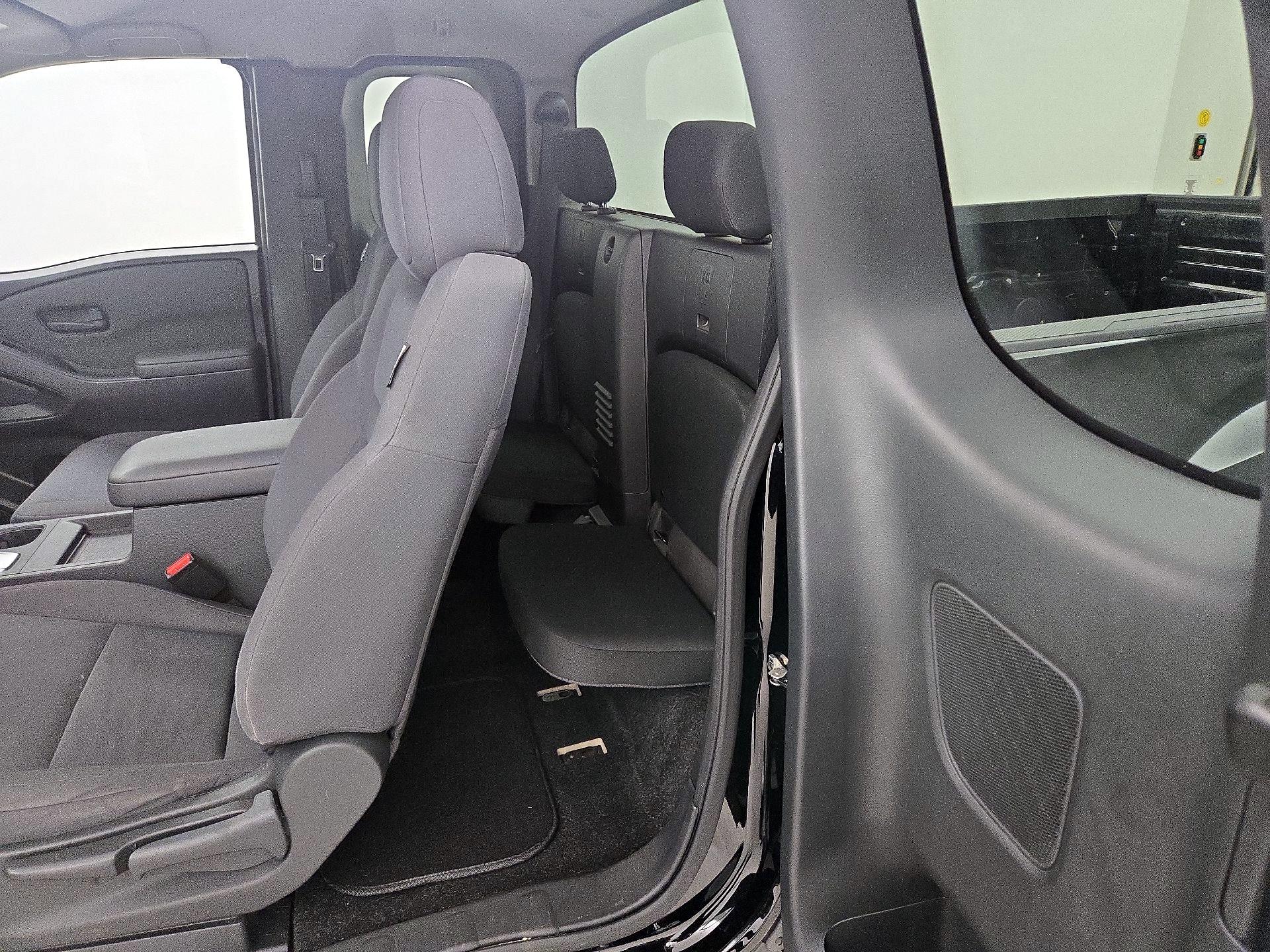 Thumbnail: 2022 Nissan Frontier - 19