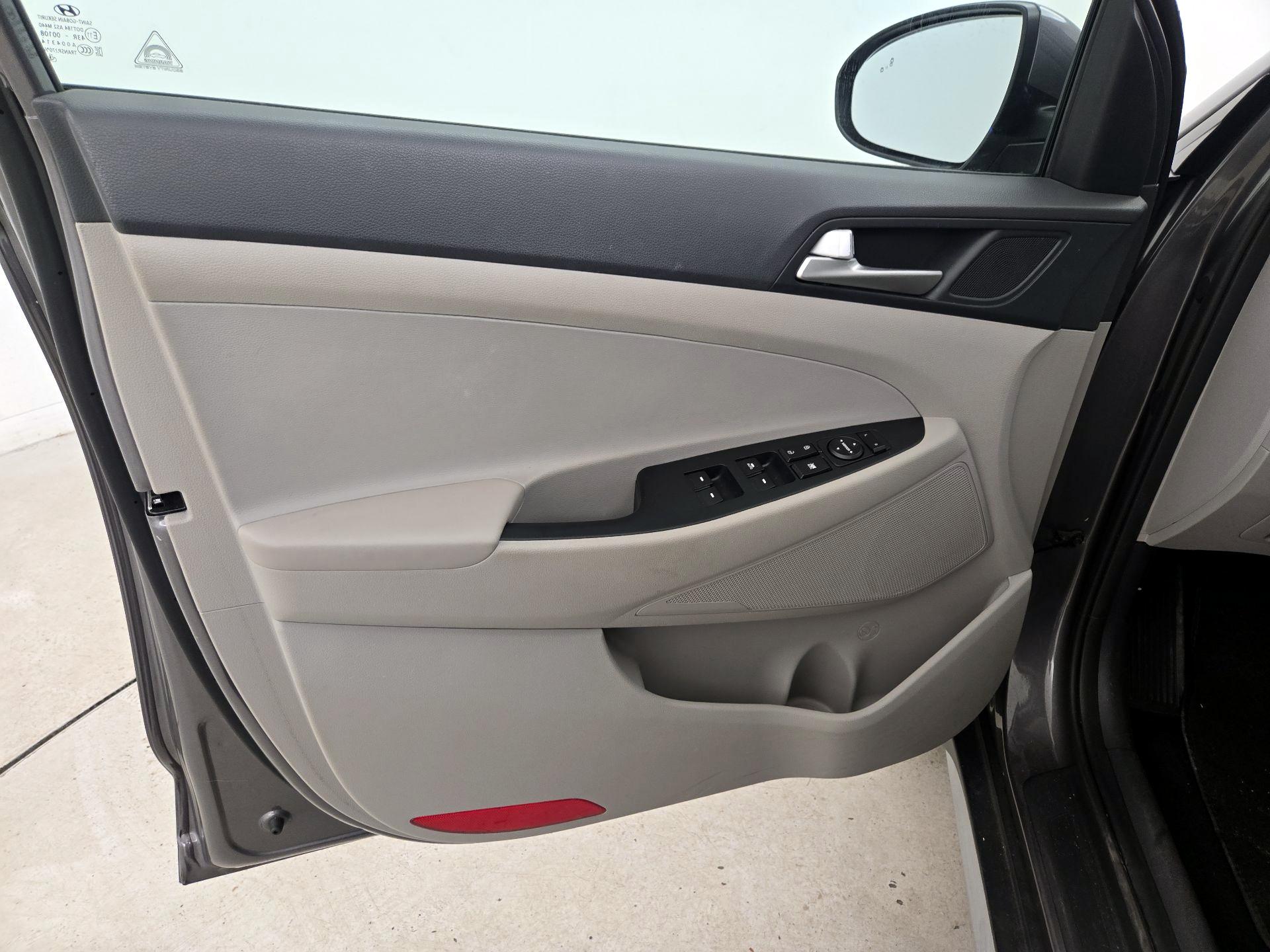 Thumbnail: 2020 Hyundai Tucson - 12