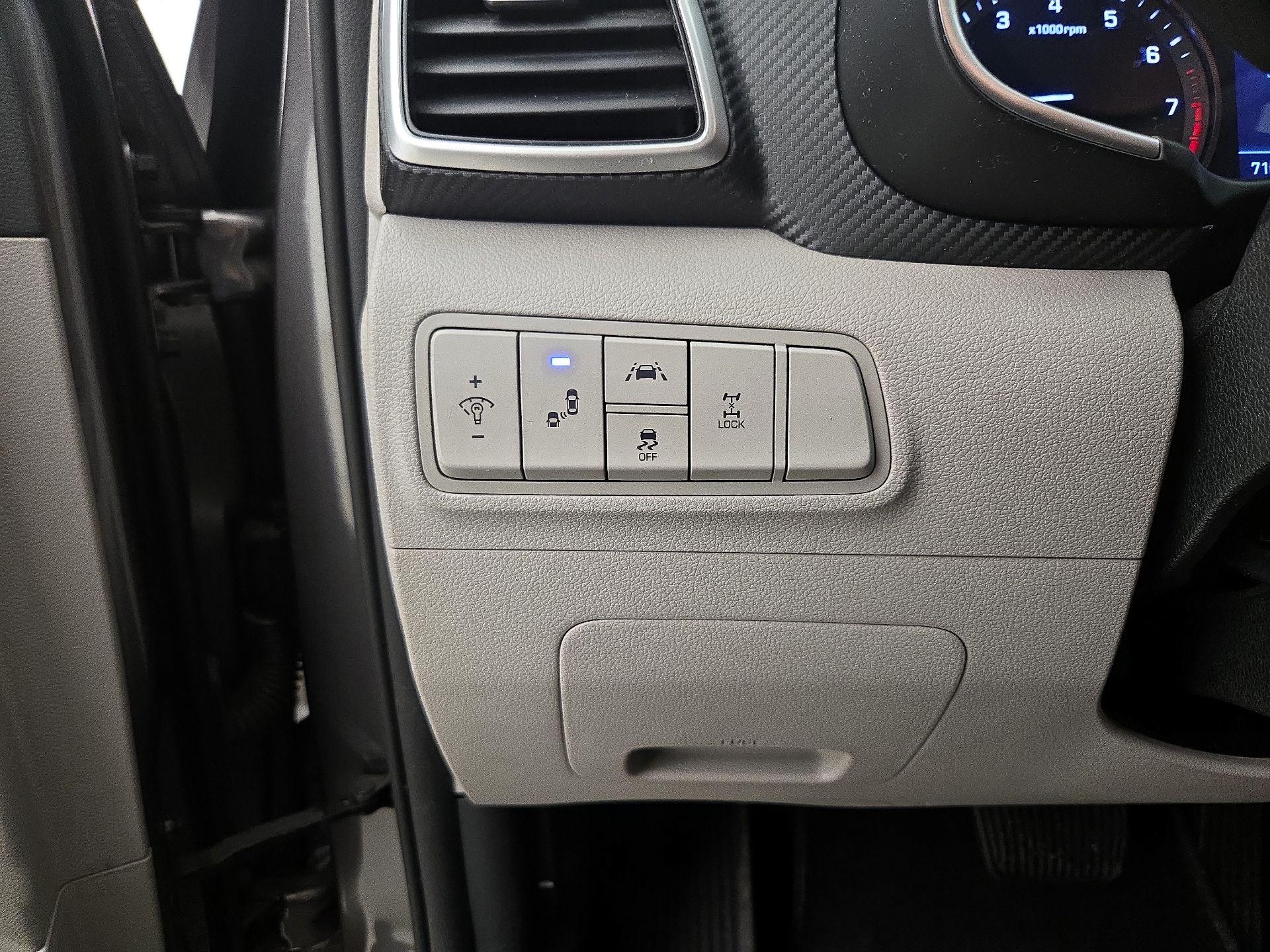 Thumbnail: 2020 Hyundai Tucson - 13