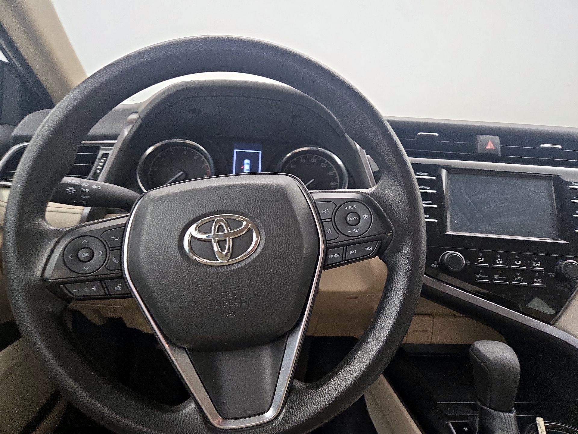 Thumbnail: 2019 Toyota Camry - 10