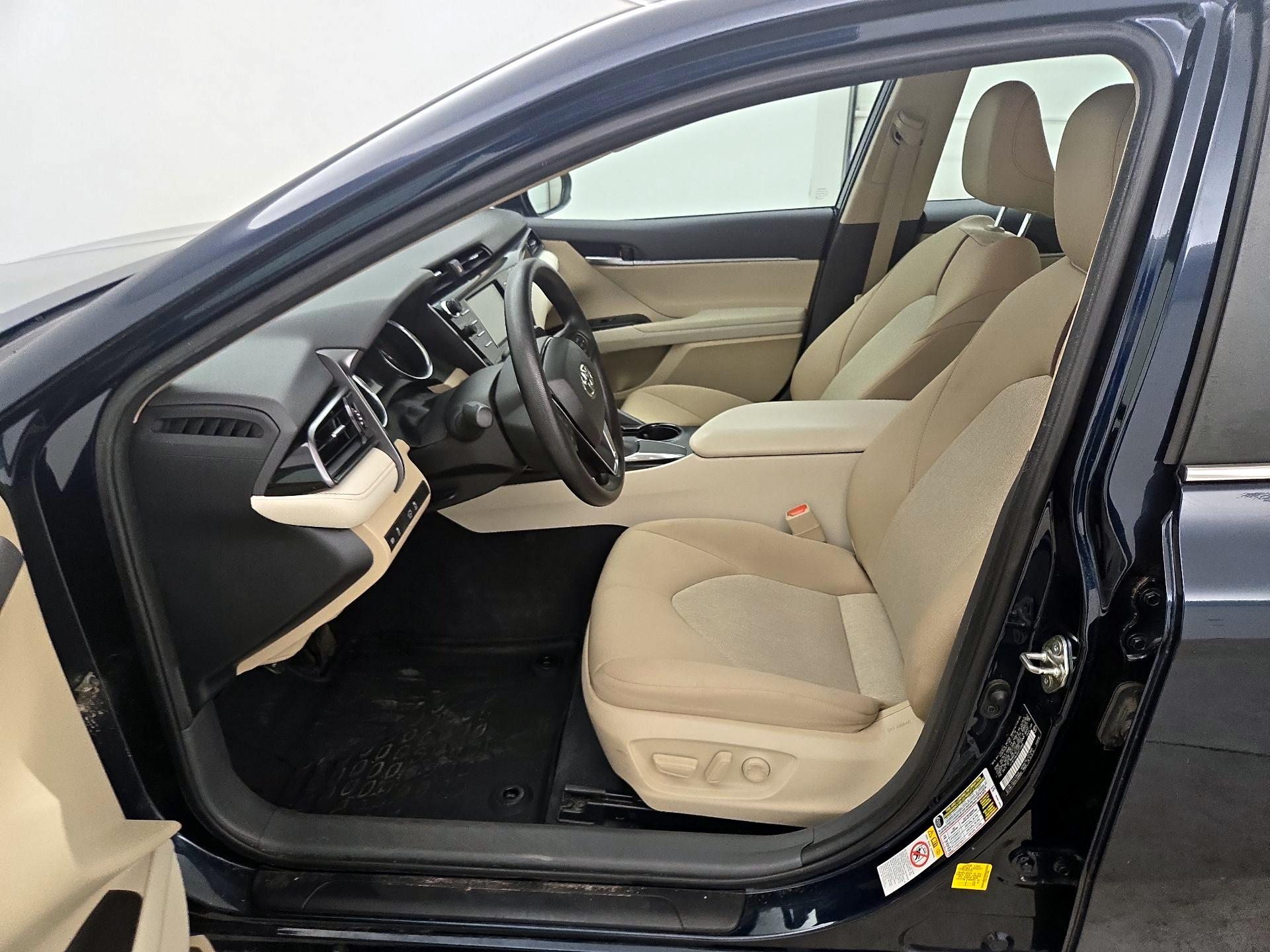 Thumbnail: 2019 Toyota Camry - 11