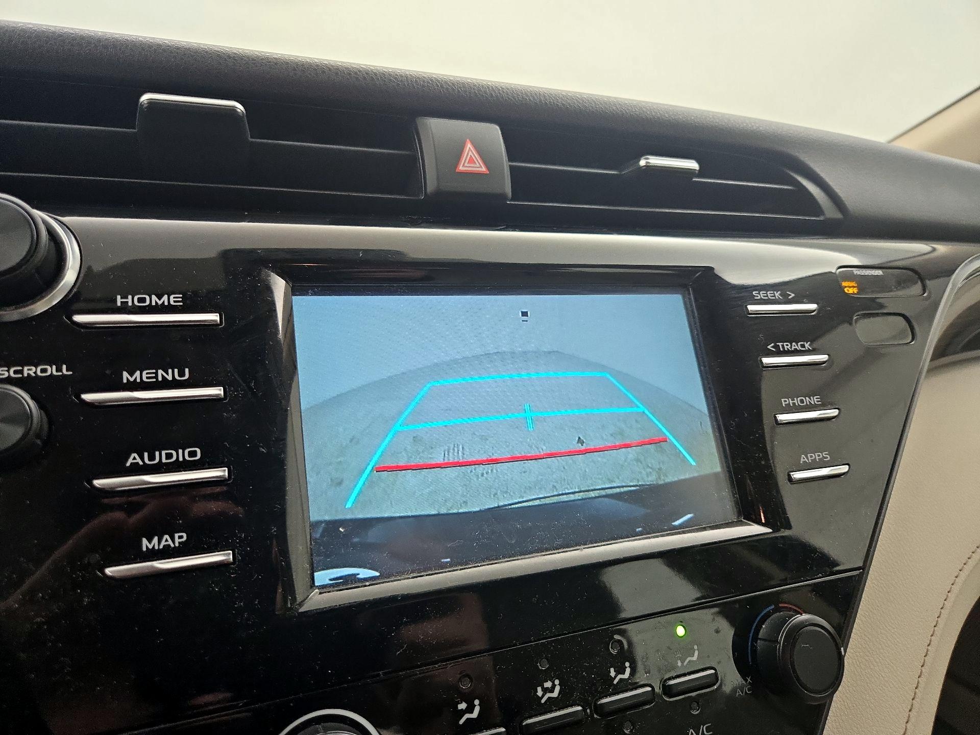 Thumbnail: 2019 Toyota Camry - 14