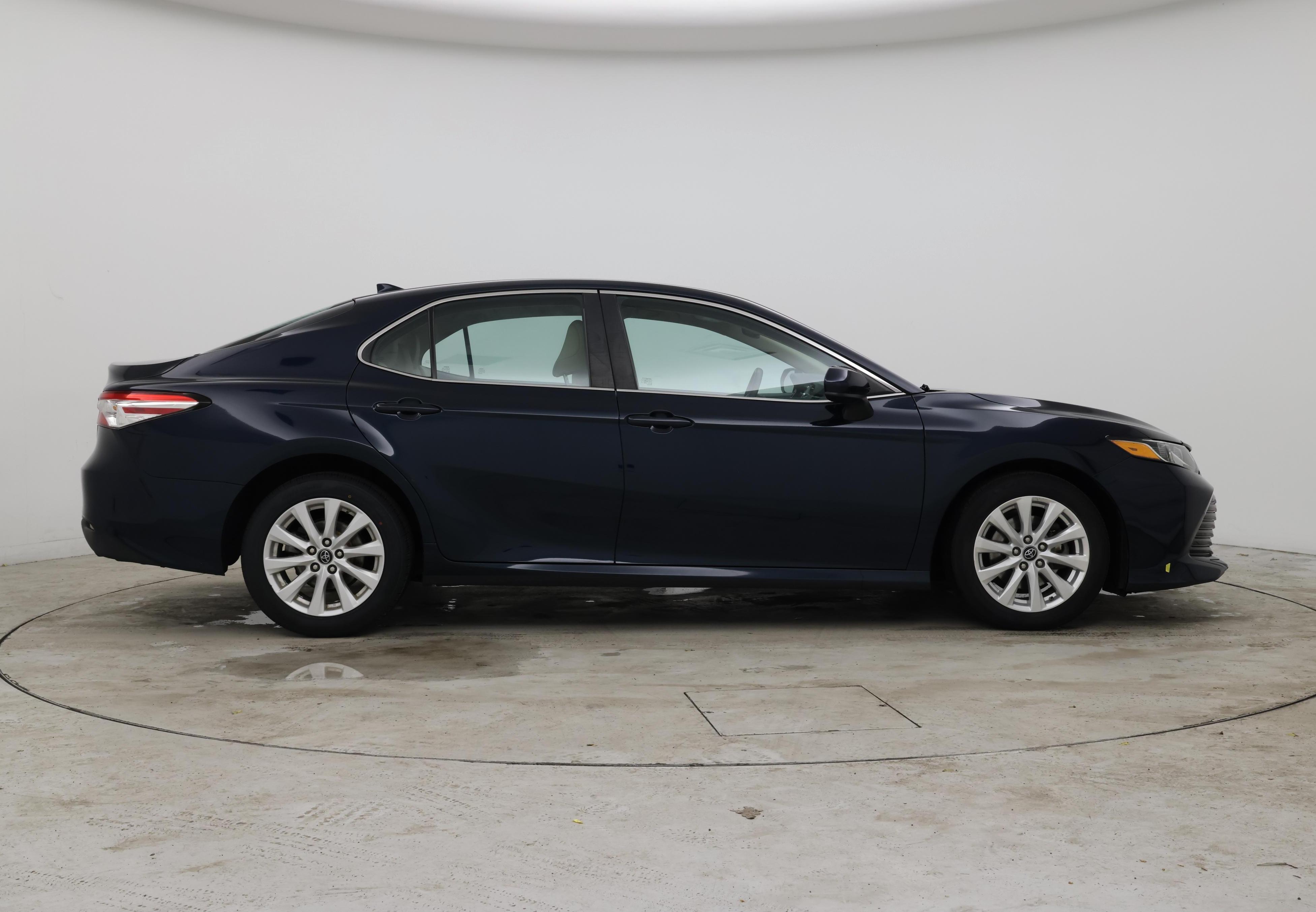 Thumbnail: 2019 Toyota Camry - 7