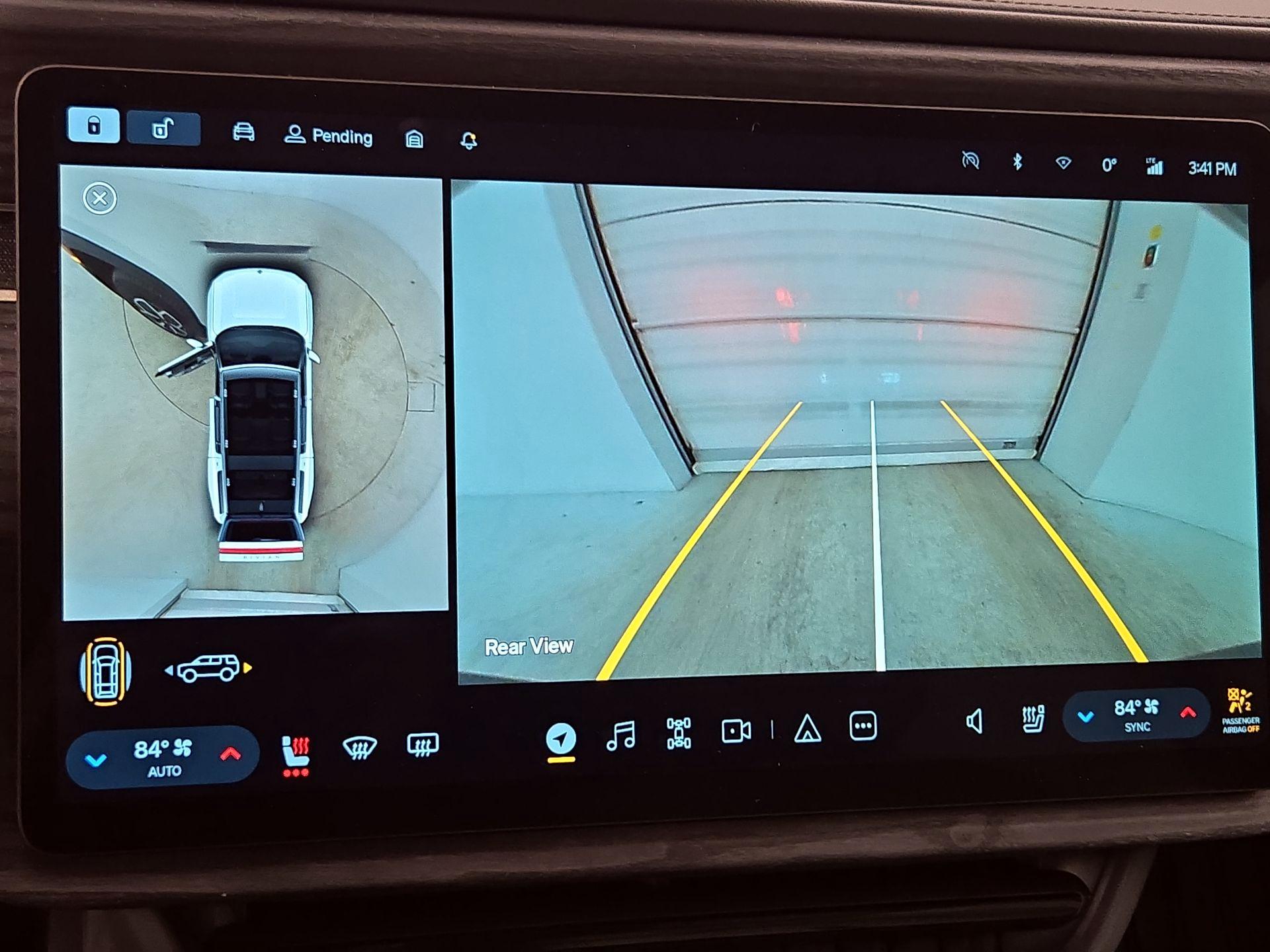 Thumbnail: 2023 Rivian R1S - 14