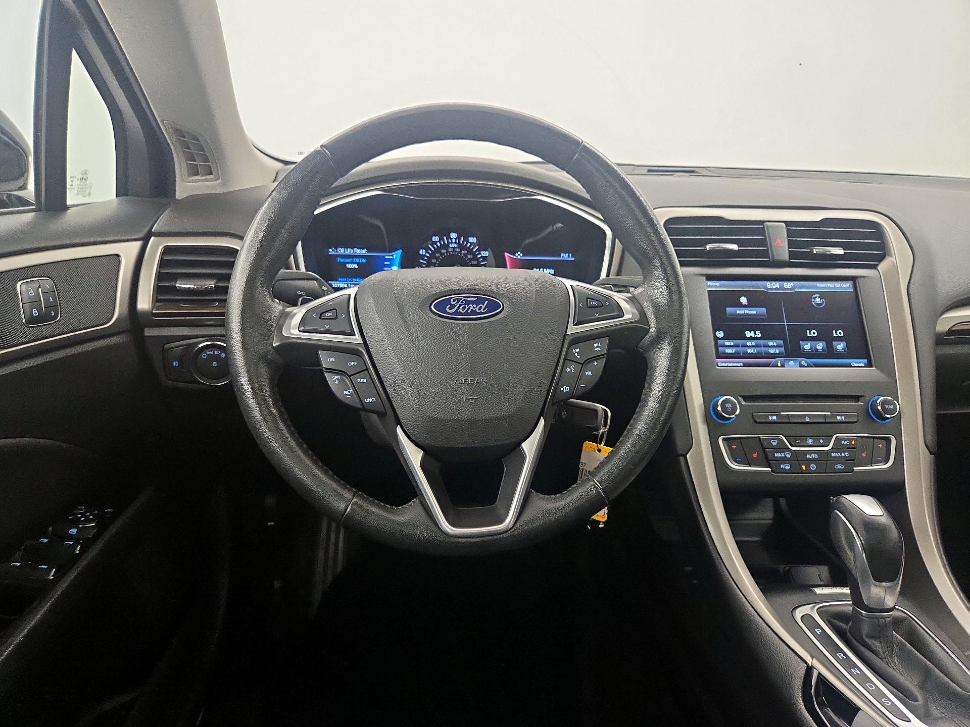 Thumbnail: 2016 Ford Fusion - 10