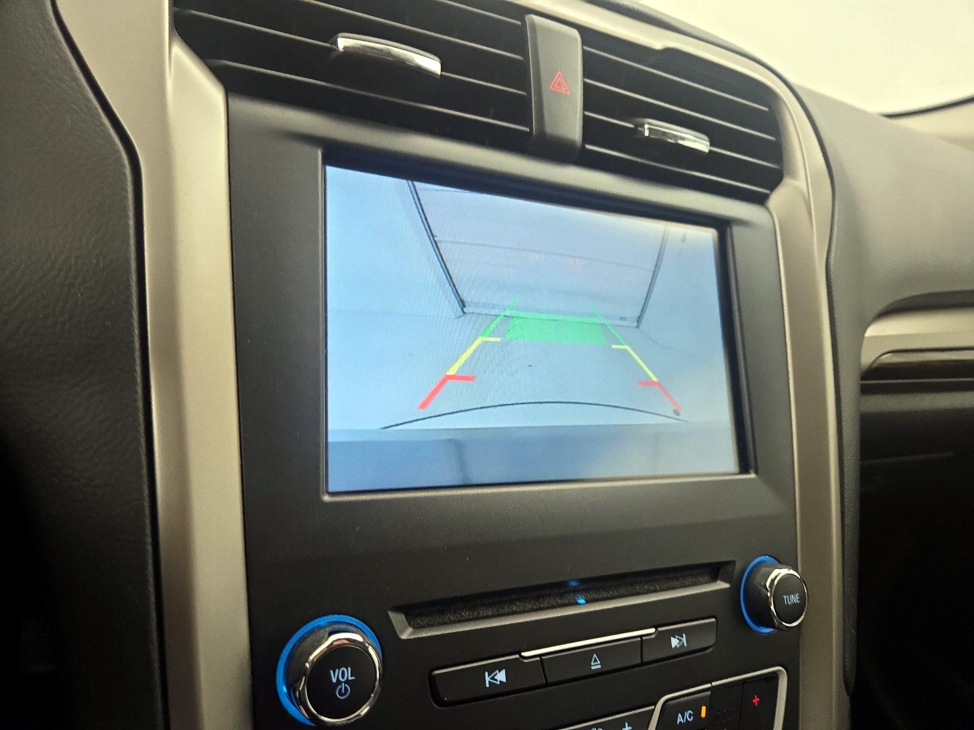 Thumbnail: 2016 Ford Fusion - 14