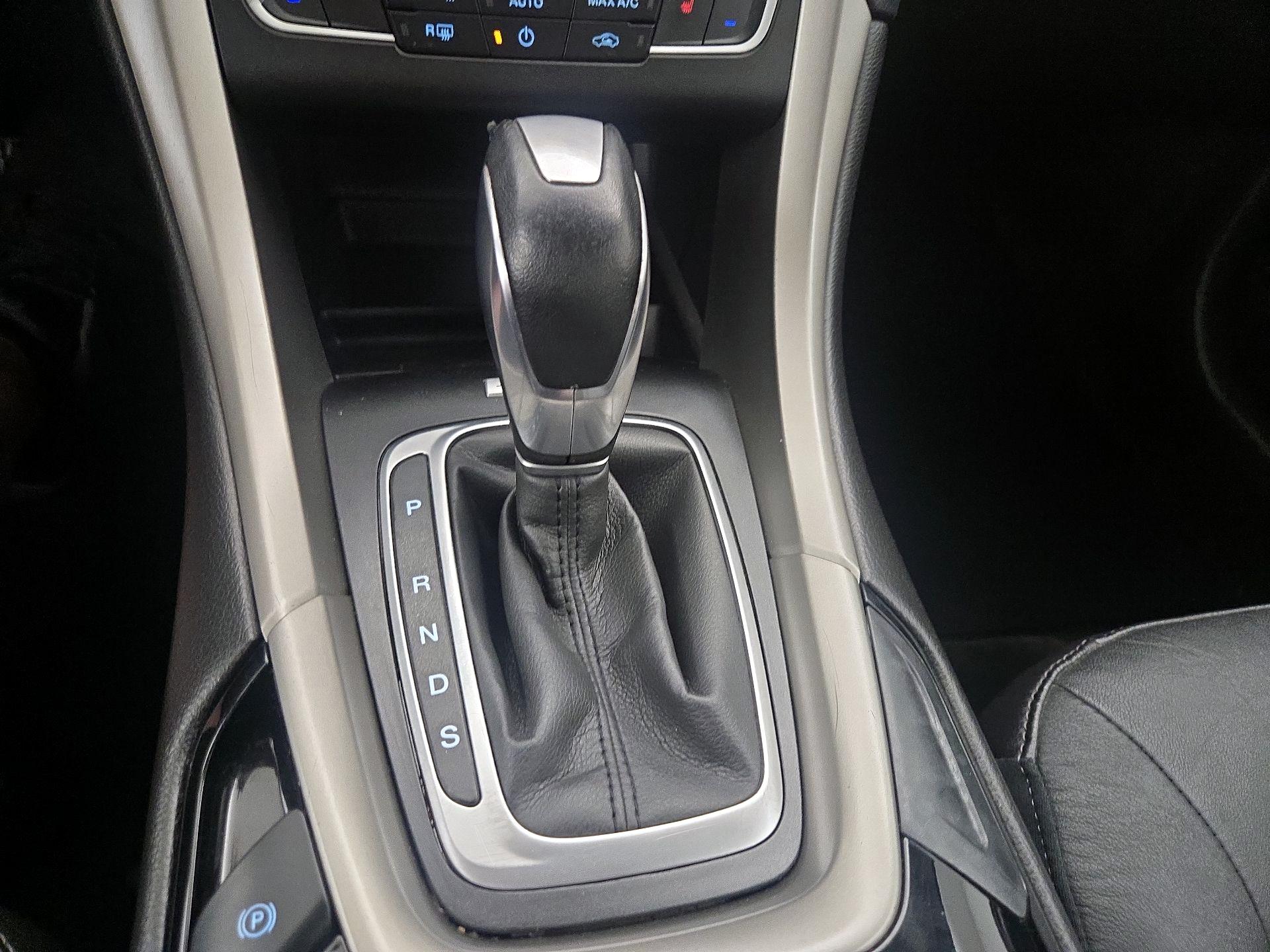 Thumbnail: 2016 Ford Fusion - 17