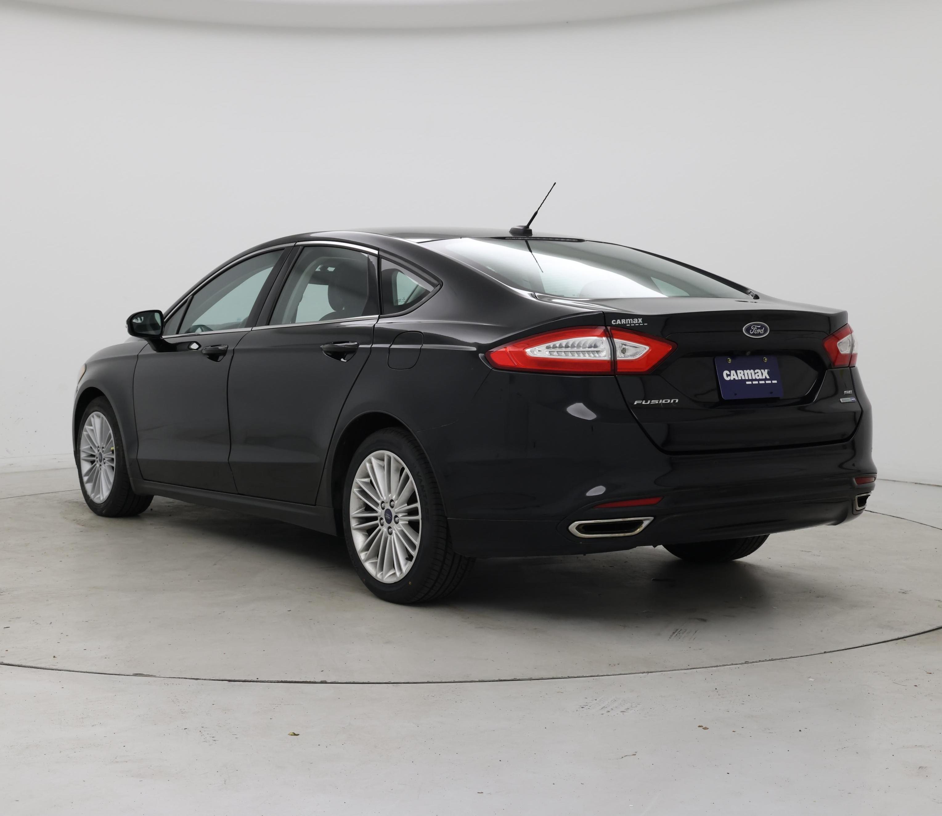 Thumbnail: 2016 Ford Fusion - 2