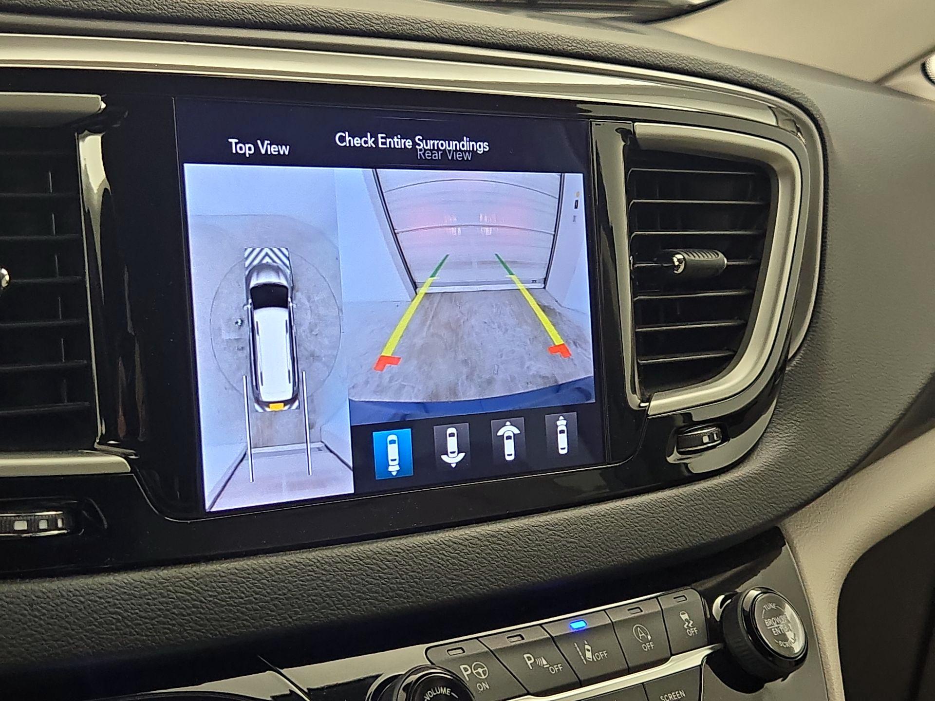 Thumbnail: 2020 Chrysler Pacifica - 15