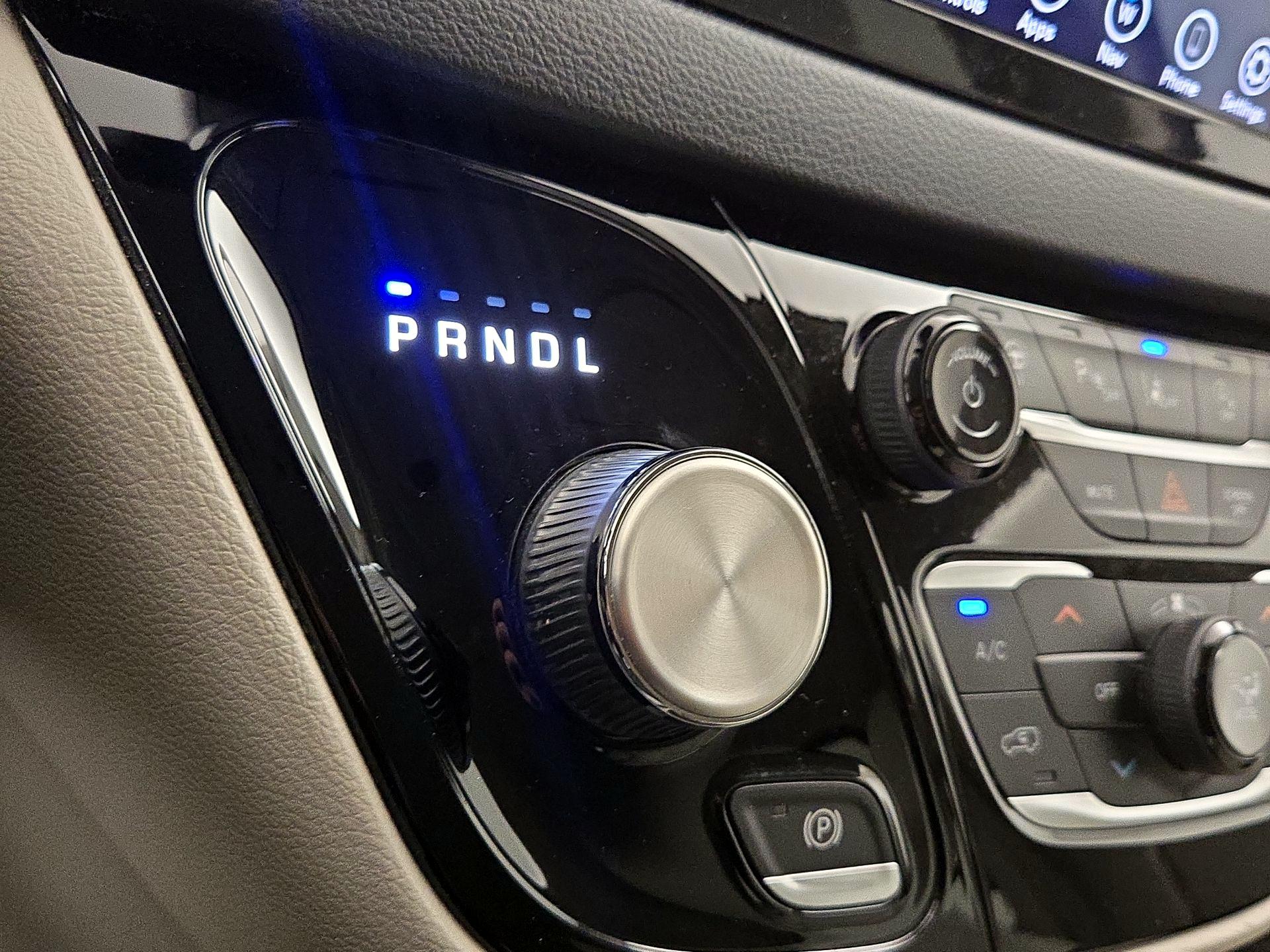 Thumbnail: 2020 Chrysler Pacifica - 18