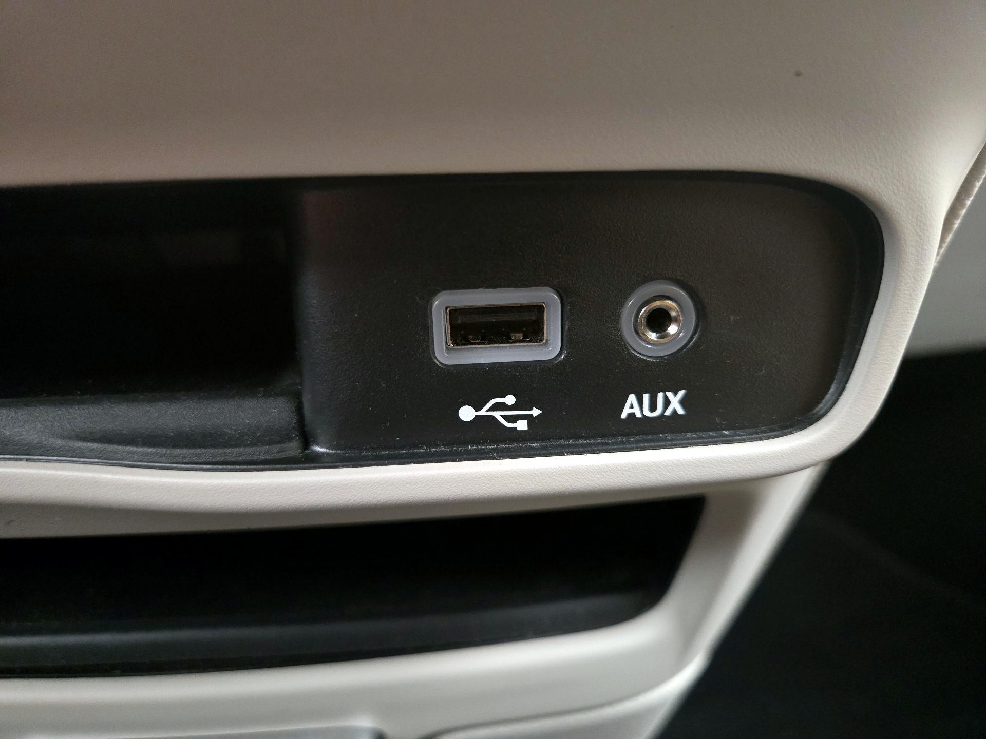 Thumbnail: 2020 Chrysler Pacifica - 19