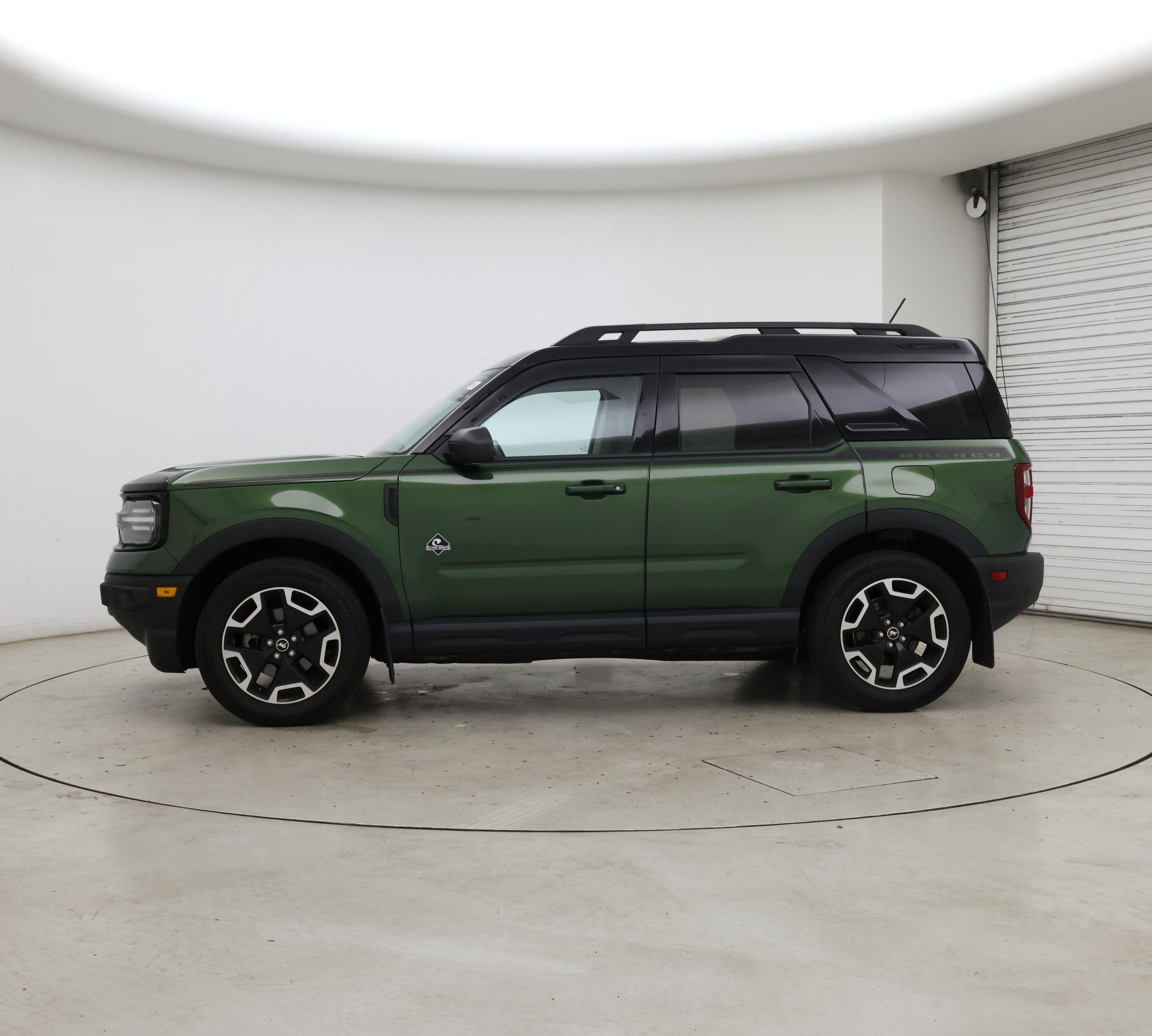 Thumbnail: 2023 Ford Bronco Sport - 3