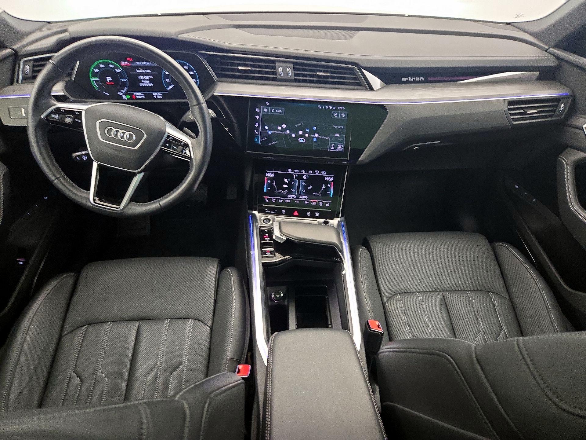 Thumbnail: 2023 Audi e-tron - 9