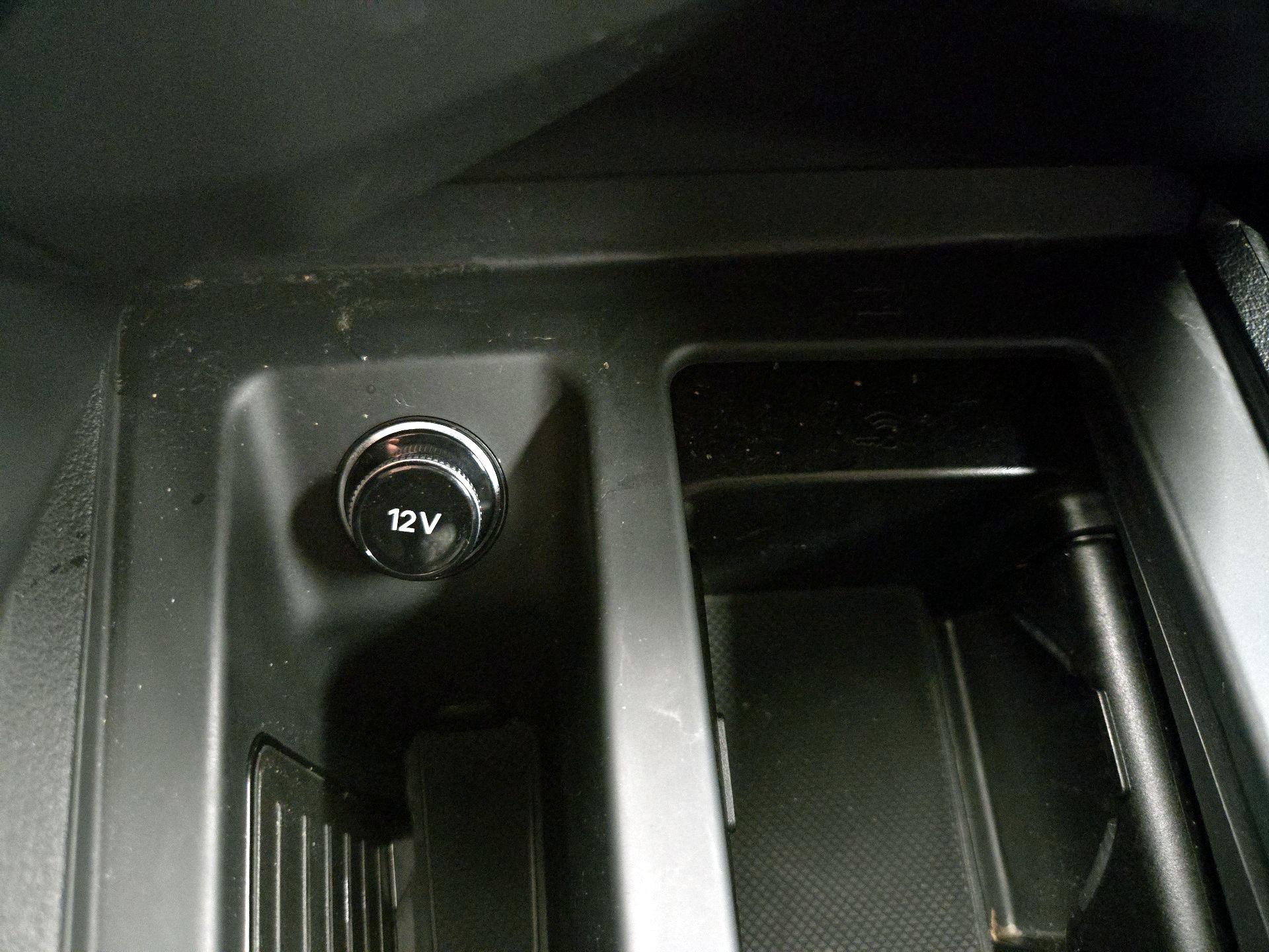 Thumbnail: 2023 Audi e-tron - 19