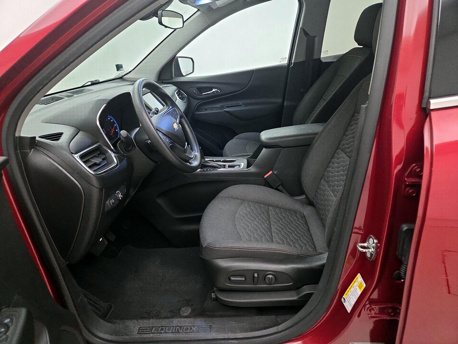 Thumbnail: 2018 Chevrolet Equinox - 11