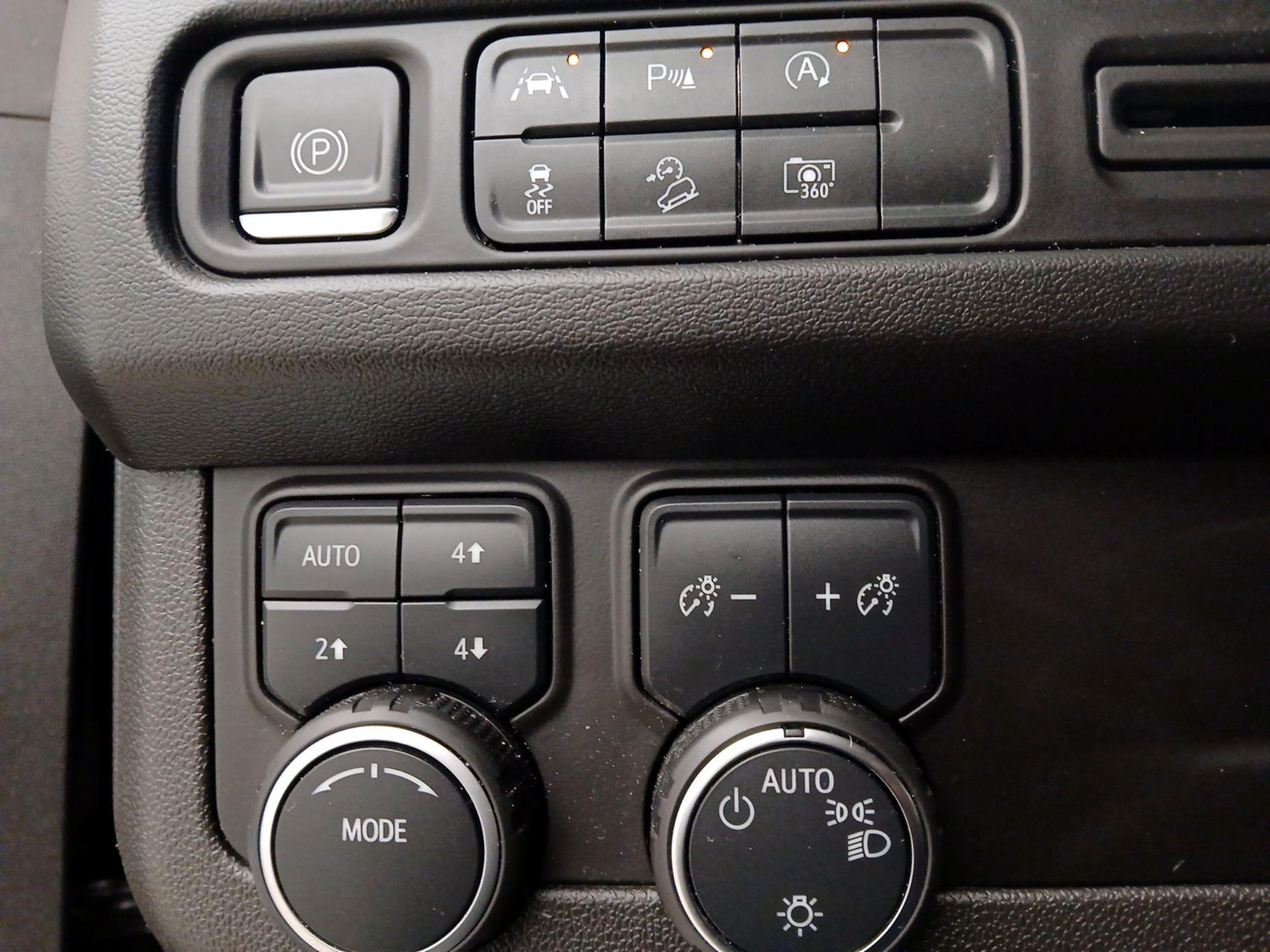 Thumbnail: 2023 Chevrolet Tahoe - 13