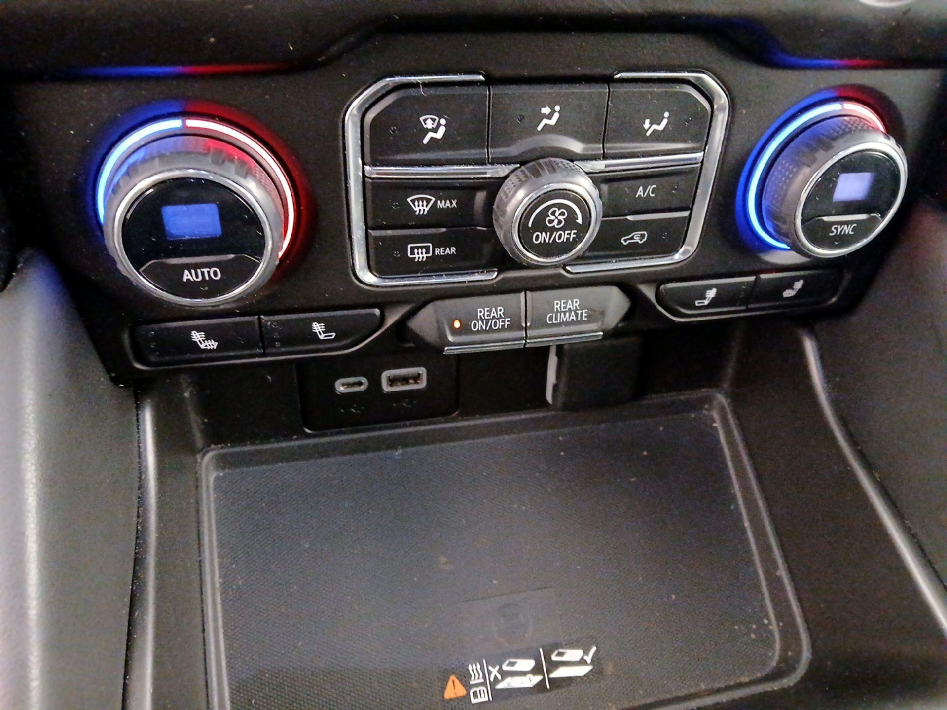 Thumbnail: 2023 Chevrolet Tahoe - 16