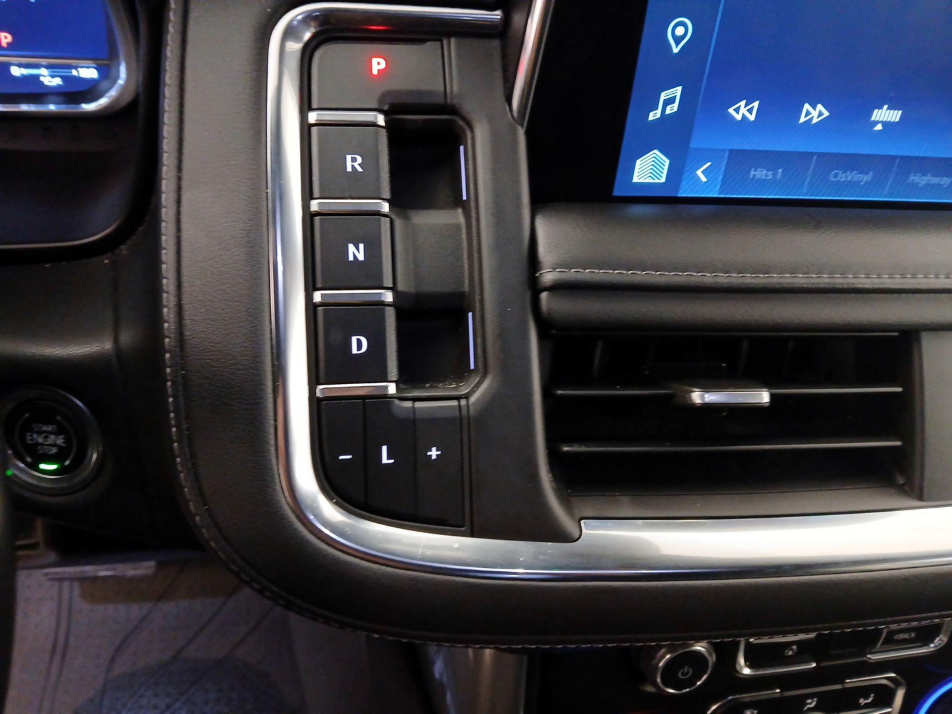 Thumbnail: 2023 Chevrolet Tahoe - 17