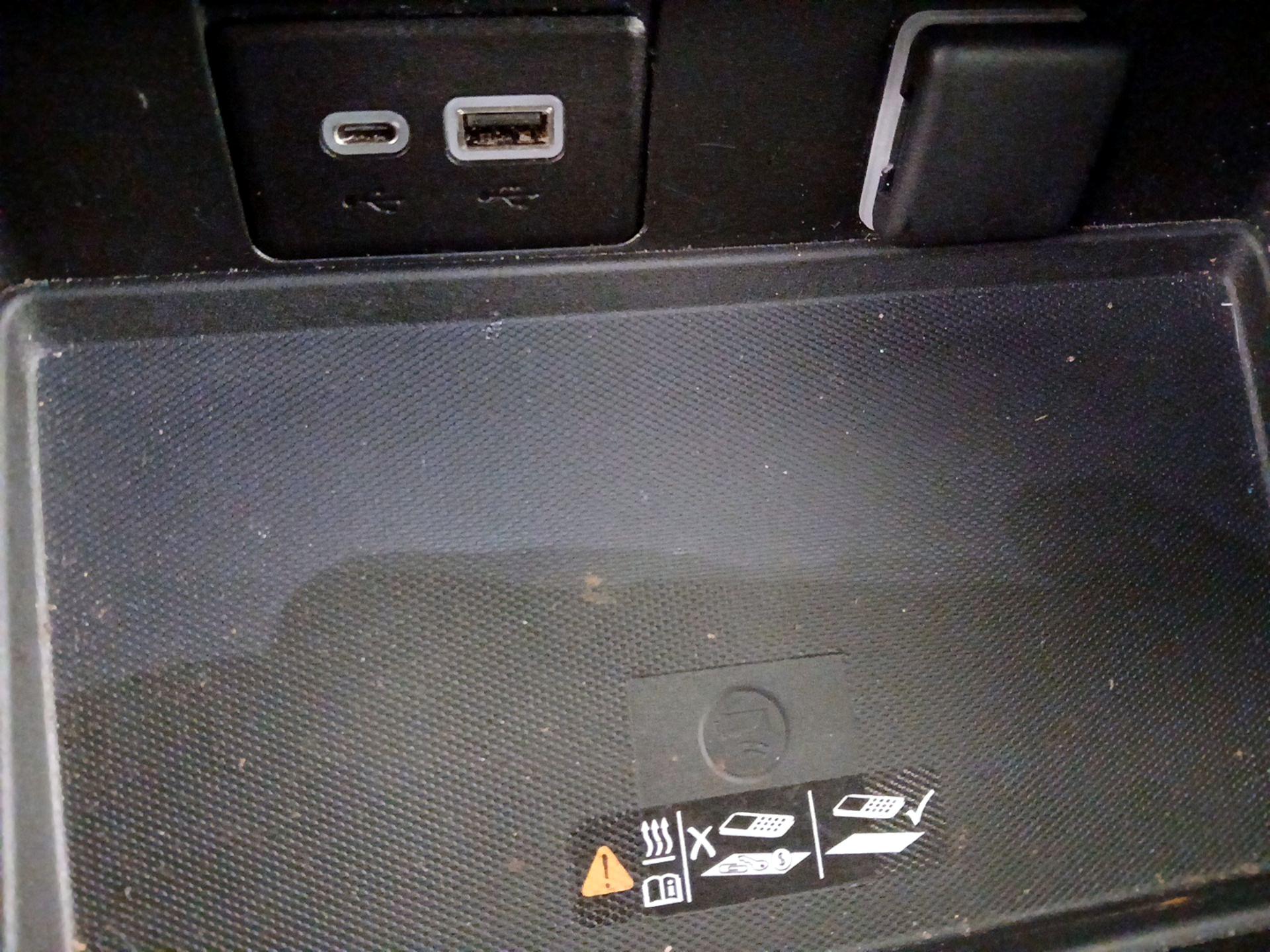 Thumbnail: 2023 Chevrolet Tahoe - 18