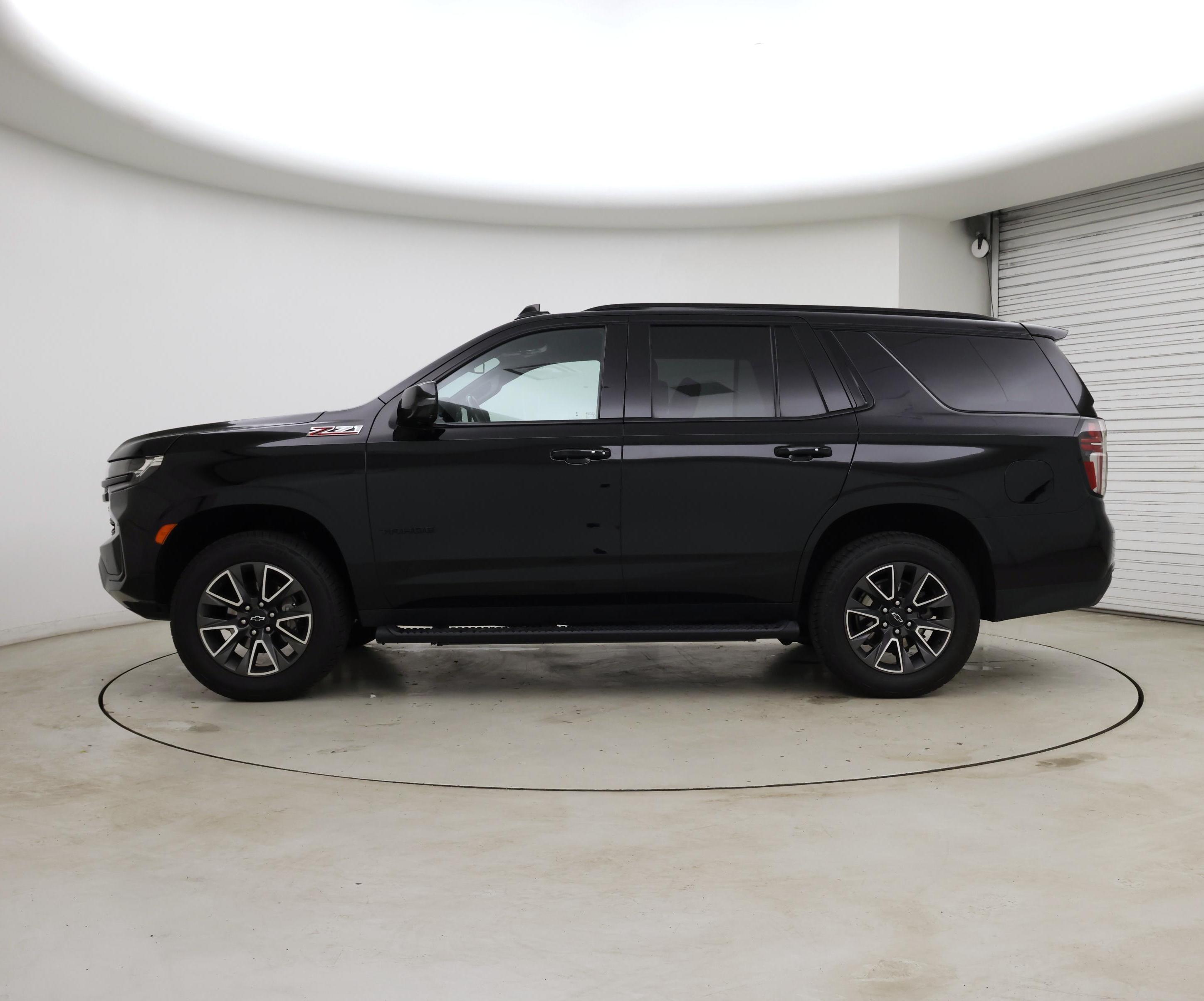 Thumbnail: 2023 Chevrolet Tahoe - 3