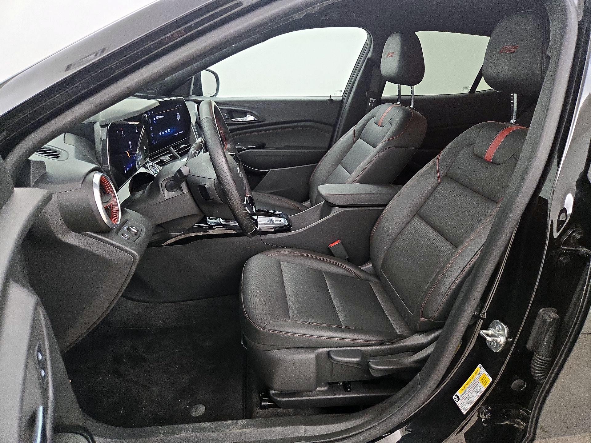 Thumbnail: 2025 Chevrolet Trax - 11