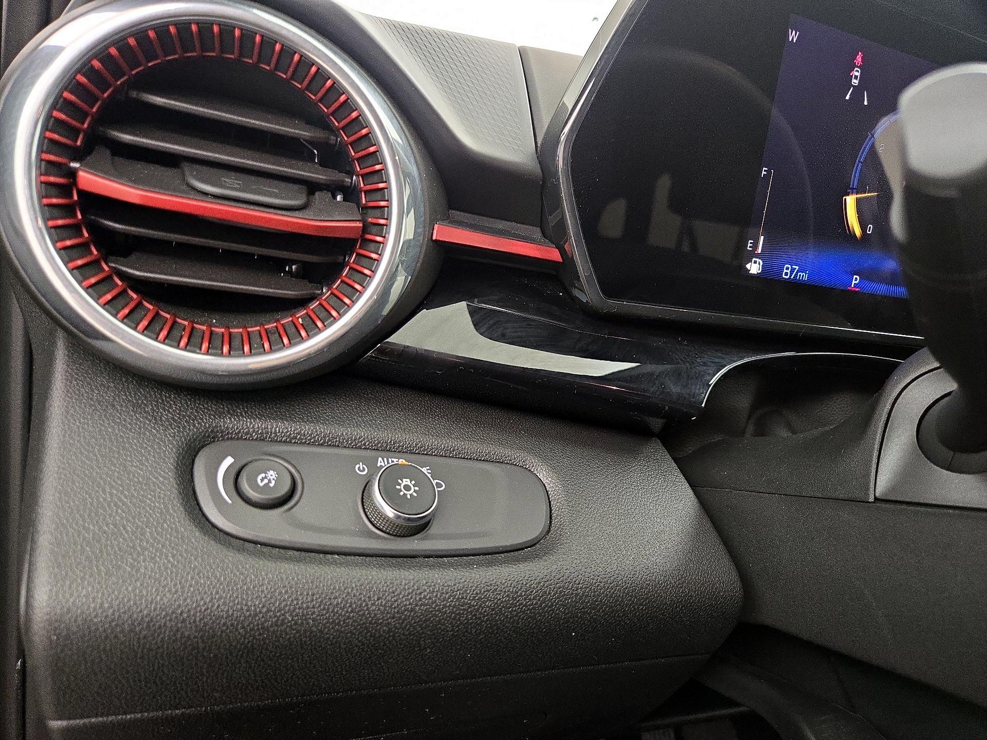 Thumbnail: 2025 Chevrolet Trax - 13