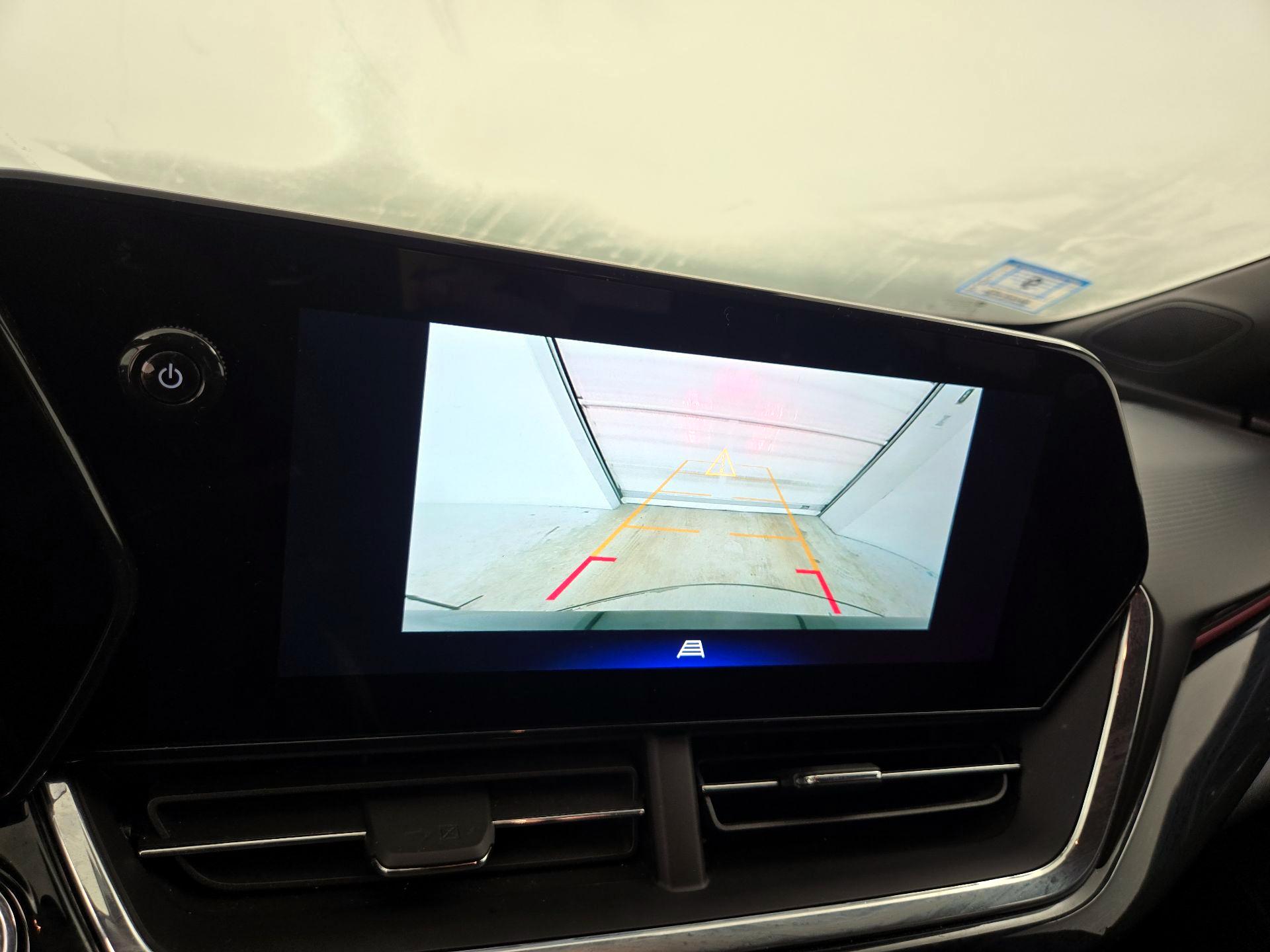 Thumbnail: 2025 Chevrolet Trax - 14