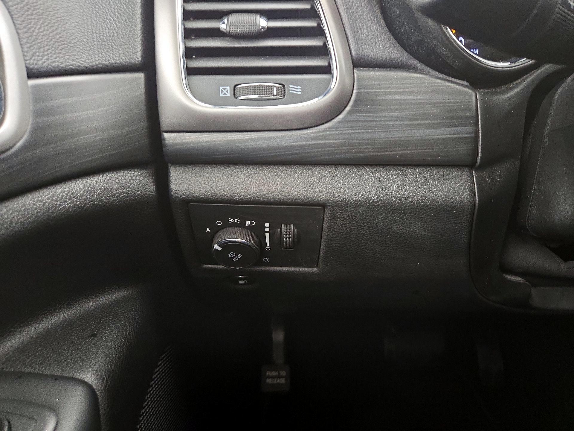 Thumbnail: 2020 Jeep Grand Cherokee - 13